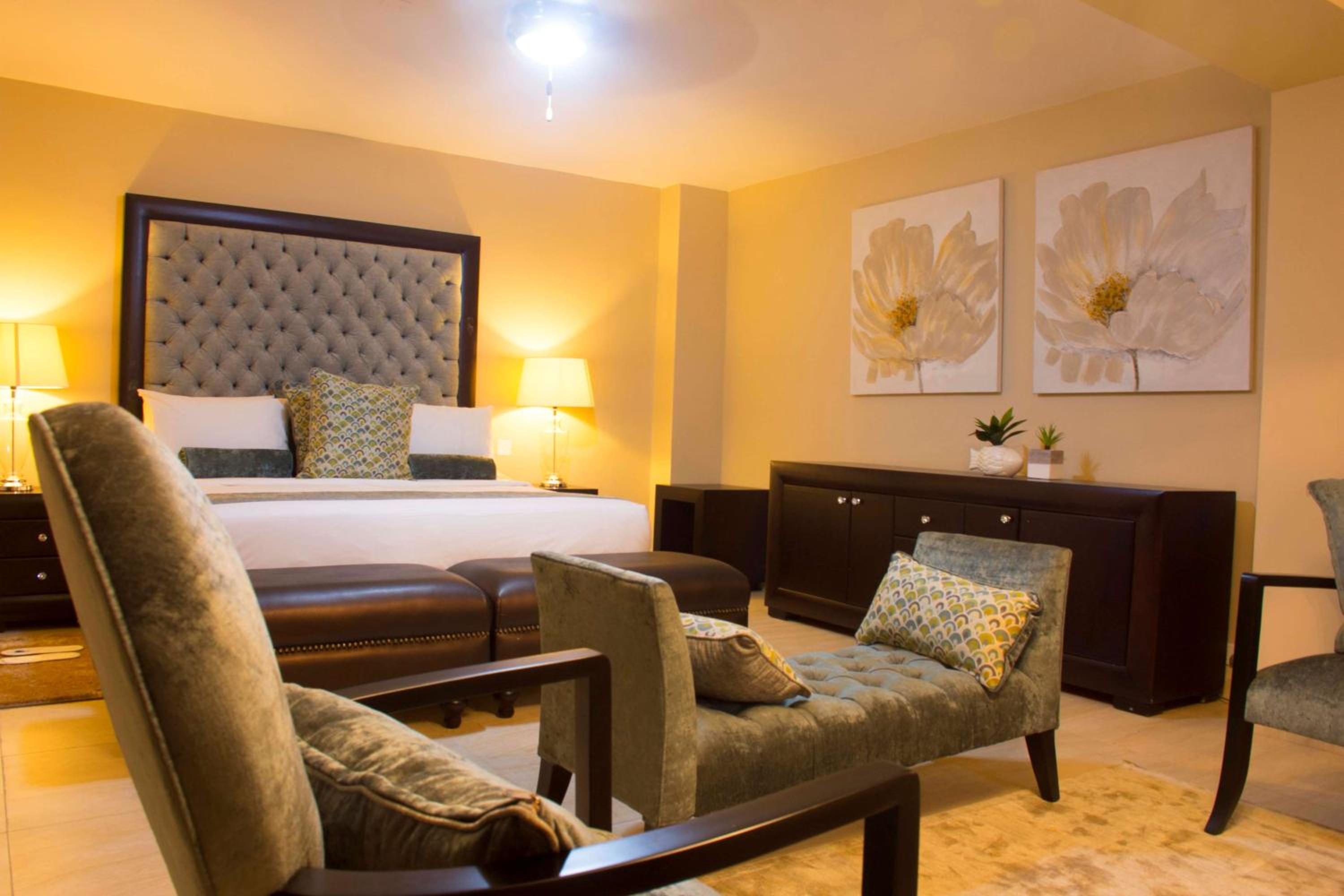 Classic King Room with Sea View - Photo 7