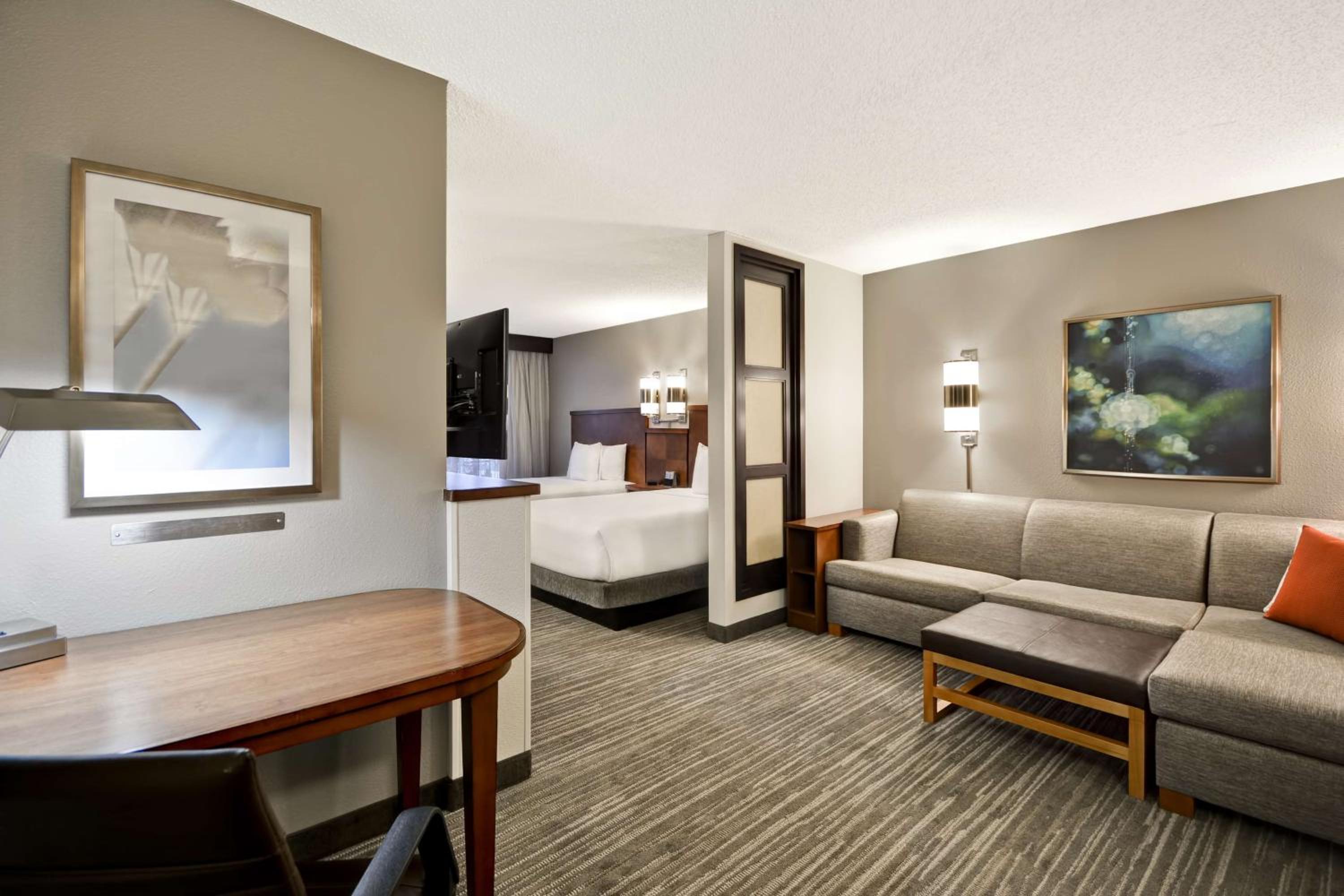 Double Room with Two Double Beds - Disability Access photo 3