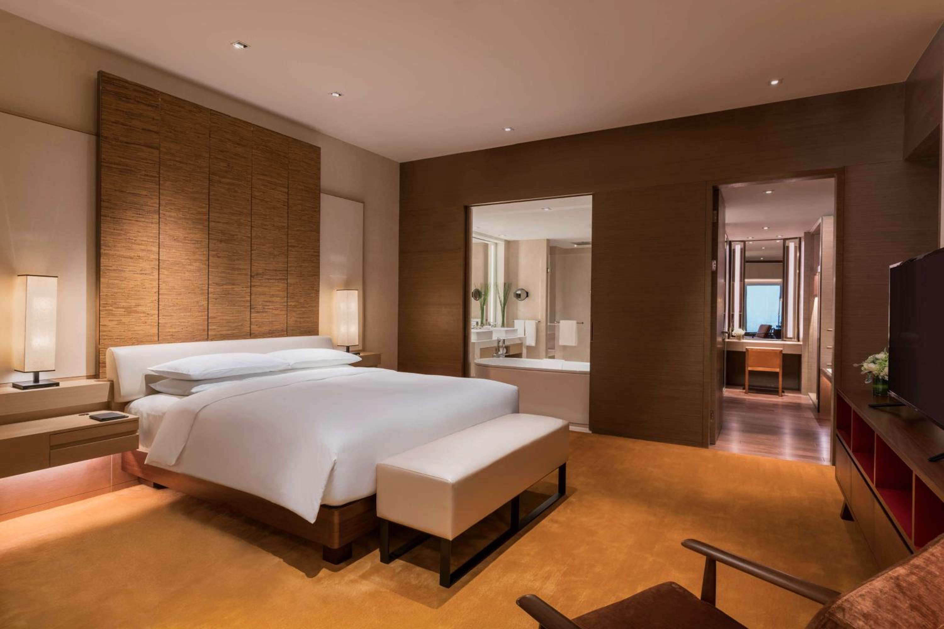 Premium Suite