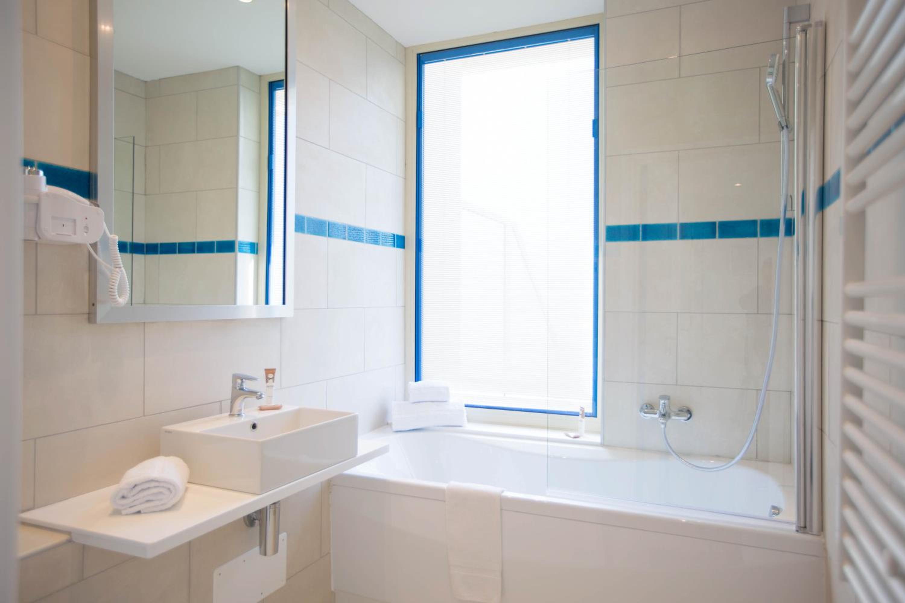 Comfort Double Room with Sea View - Photo 5