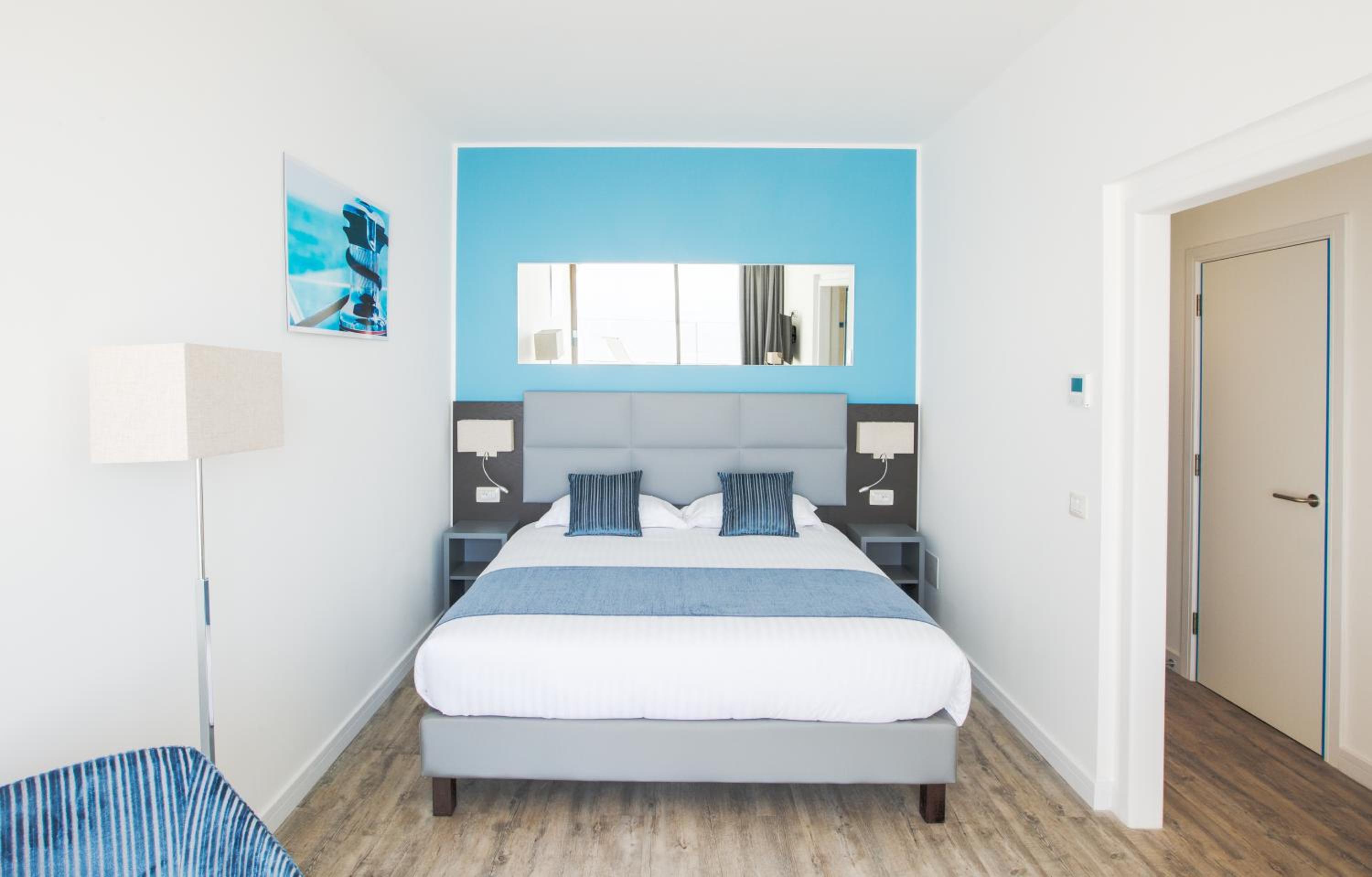 Comfort Double Room with Sea View - Photo 4