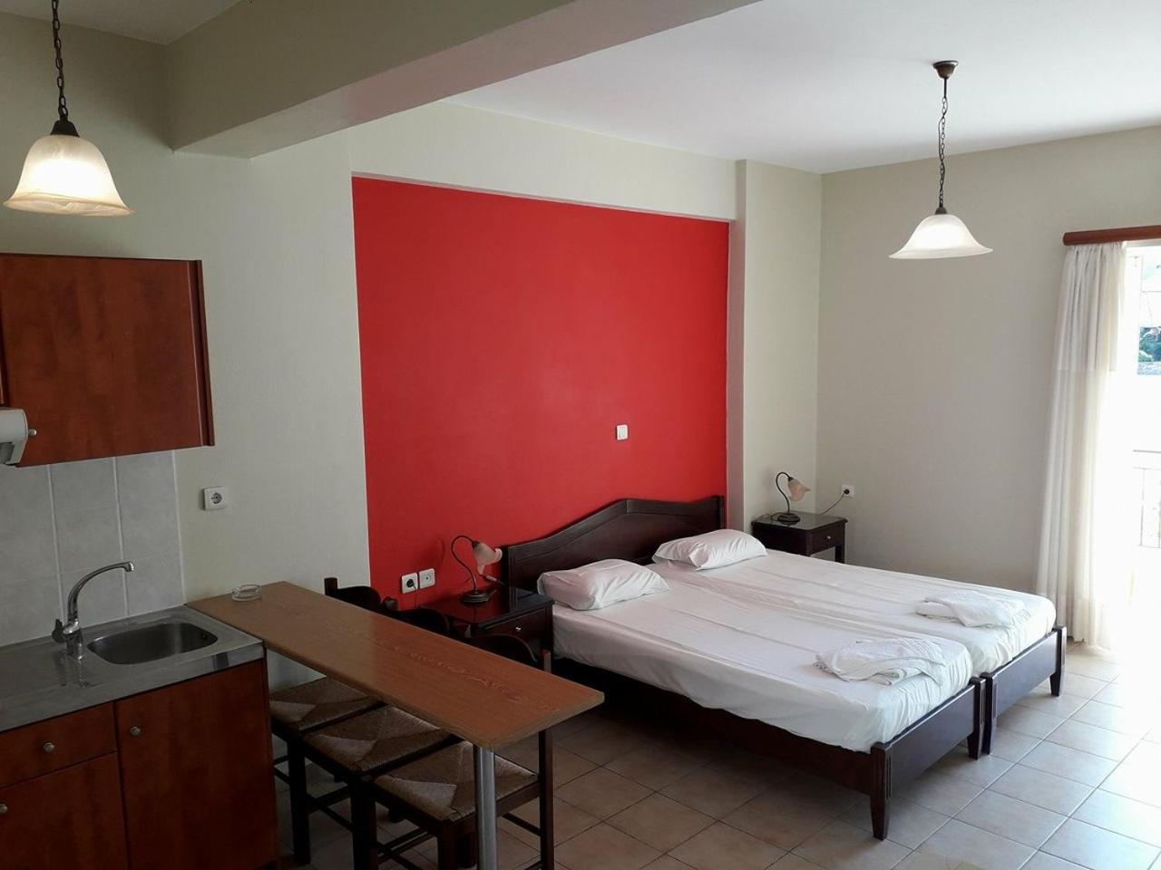 Studio (2 Adults) - Photo 6