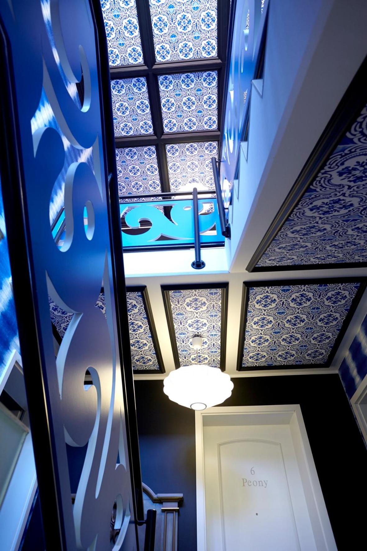 Double Room with Balcony - Photo 11