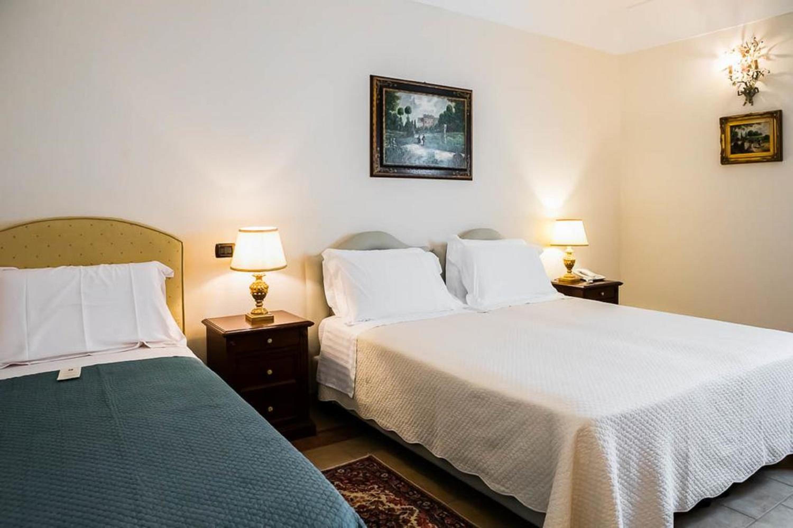 Classic Double Room - Photo 3