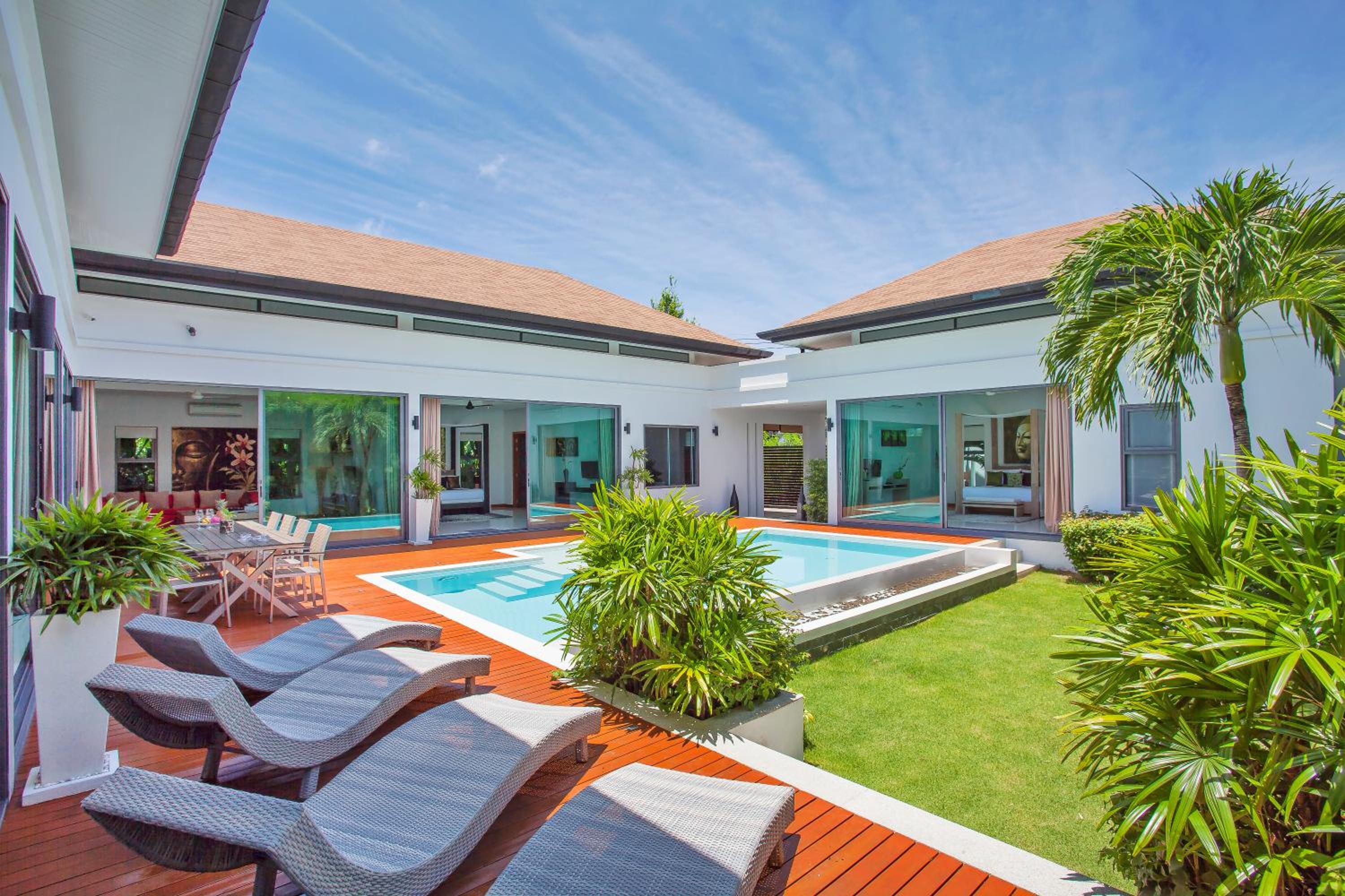 Villa photo 3