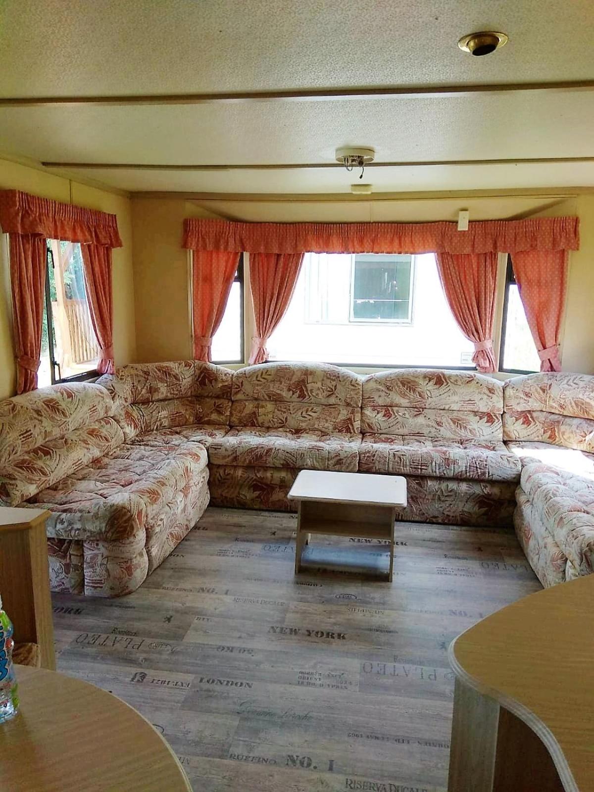 Mobile Home photo 1