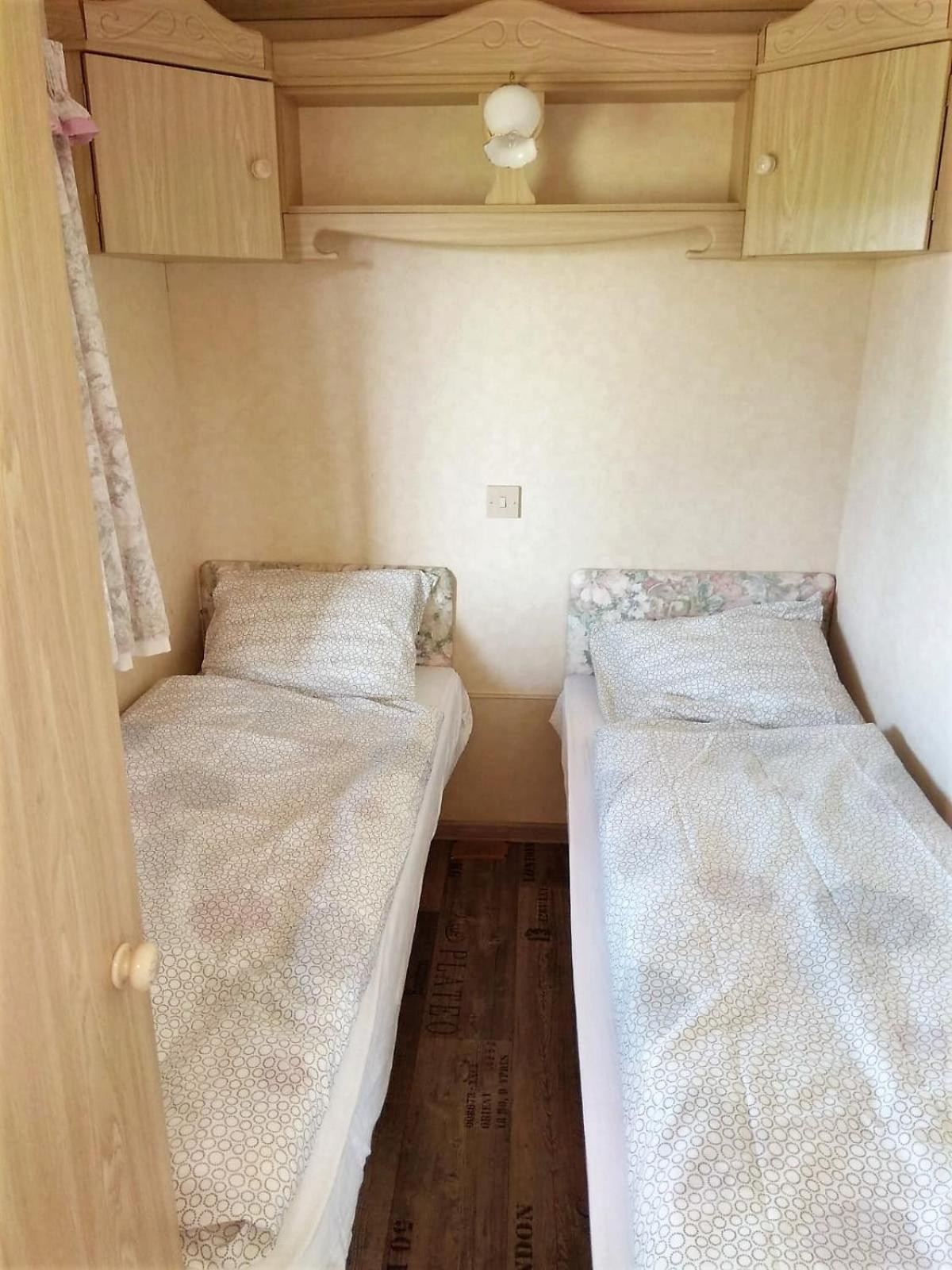 Mobile Home photo 2