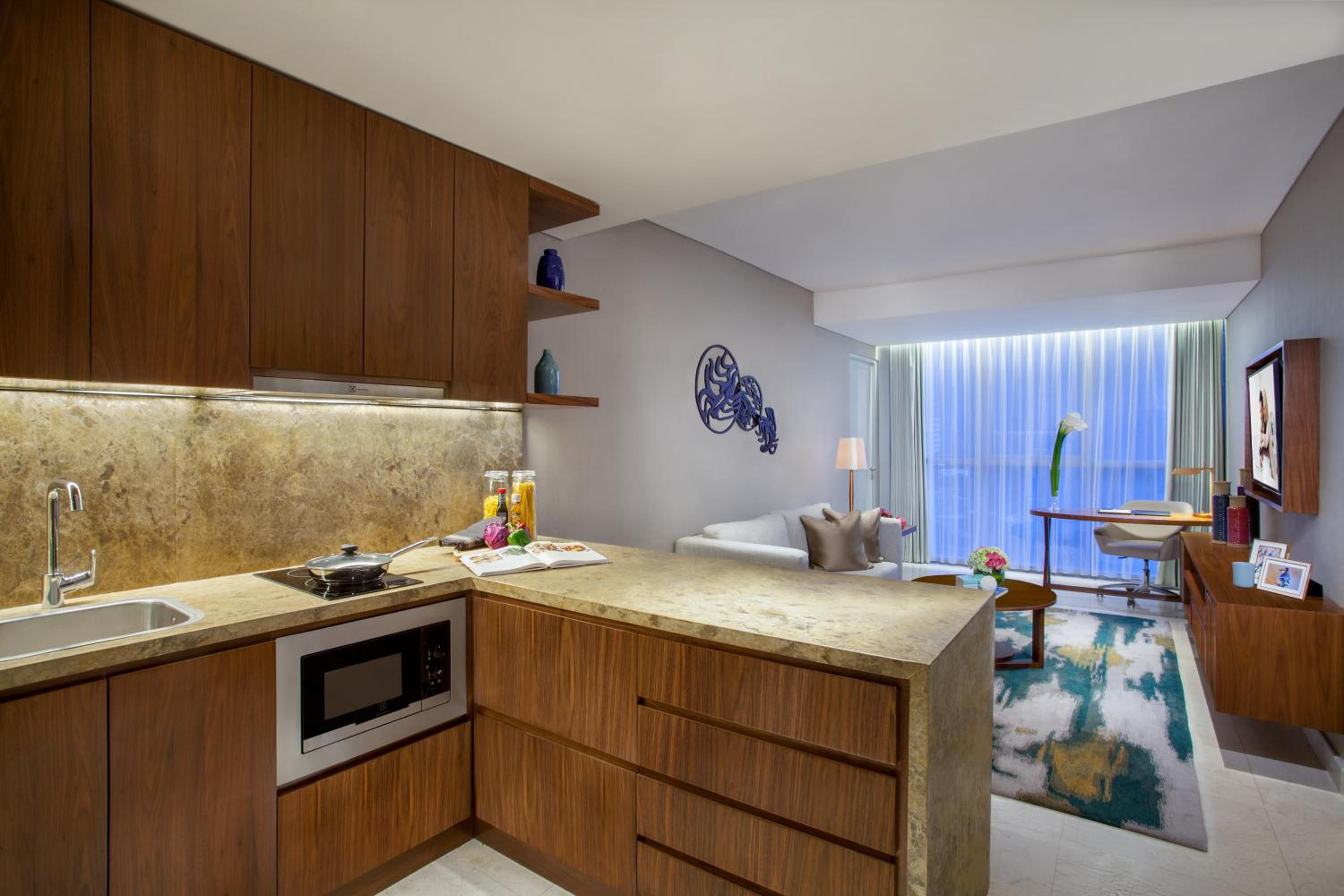 One-Bedroom Premier - Photo 4