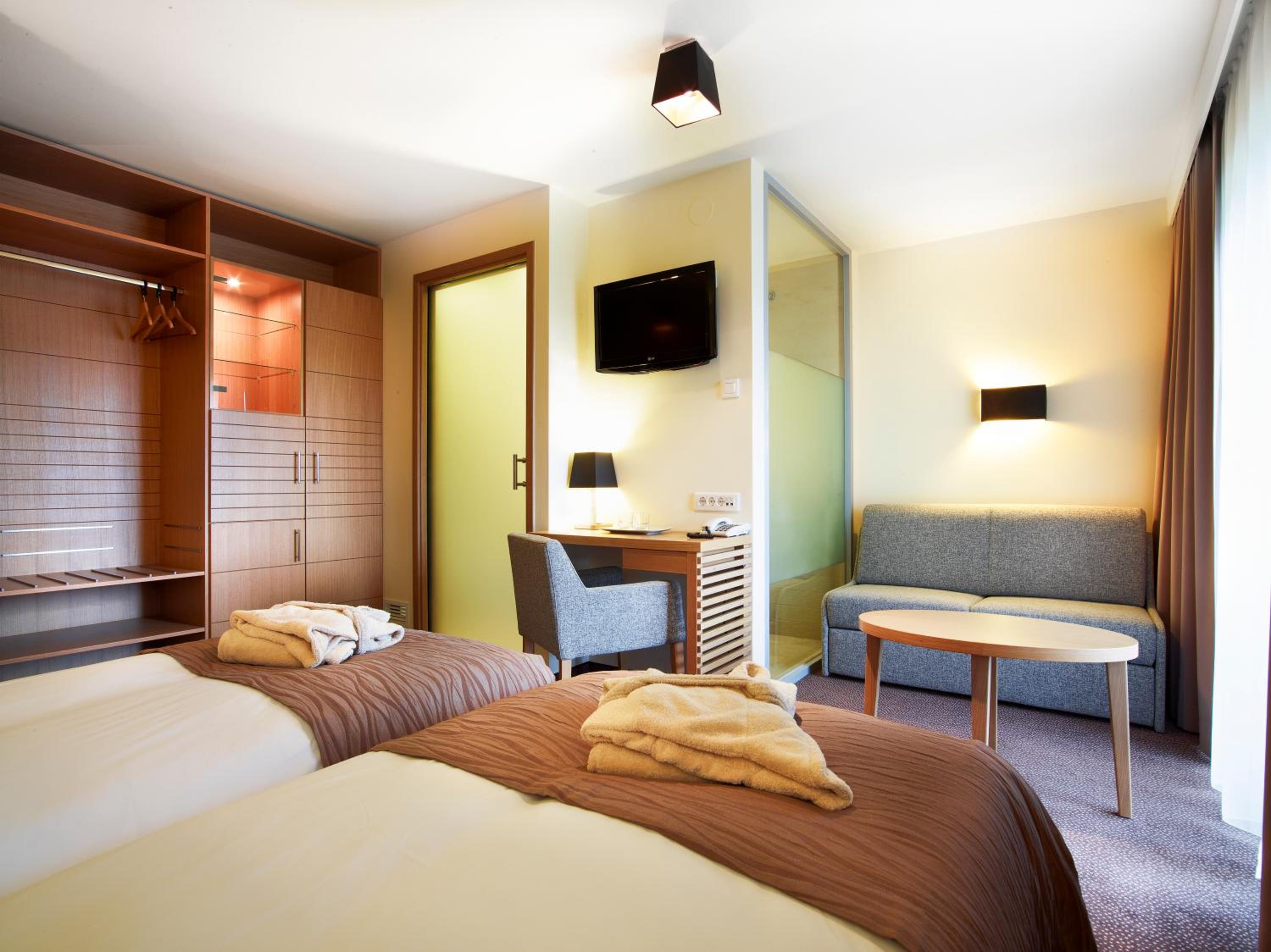 Twin Room - Photo 4