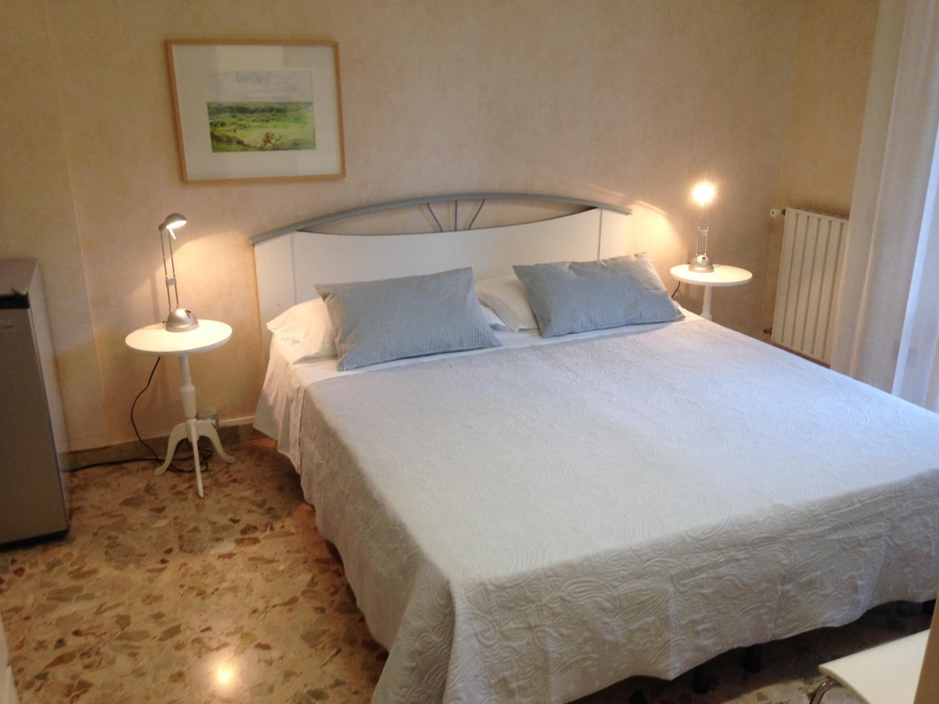 Double/Twin Room - Photo 13