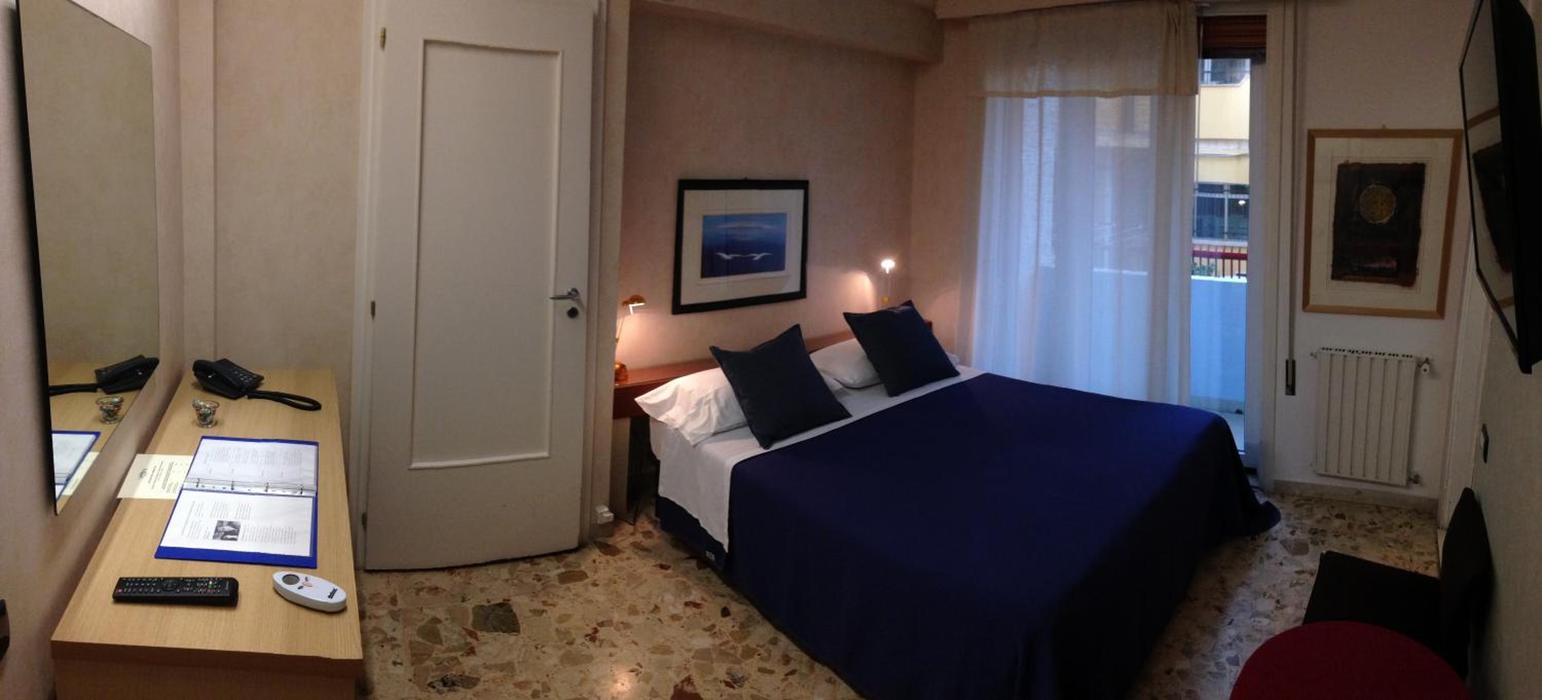 Double or Twin Room - Disability Access - Photo 3