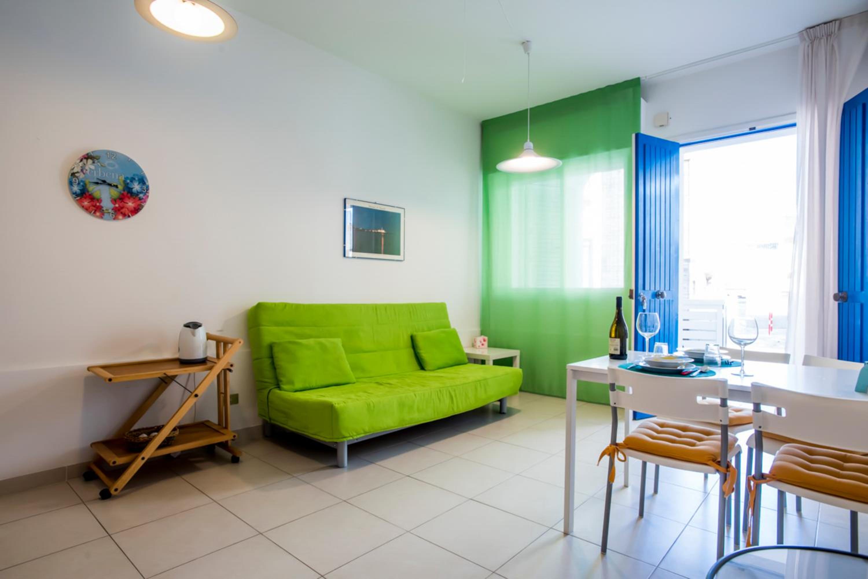 One-Bedroom Apartment photo 3