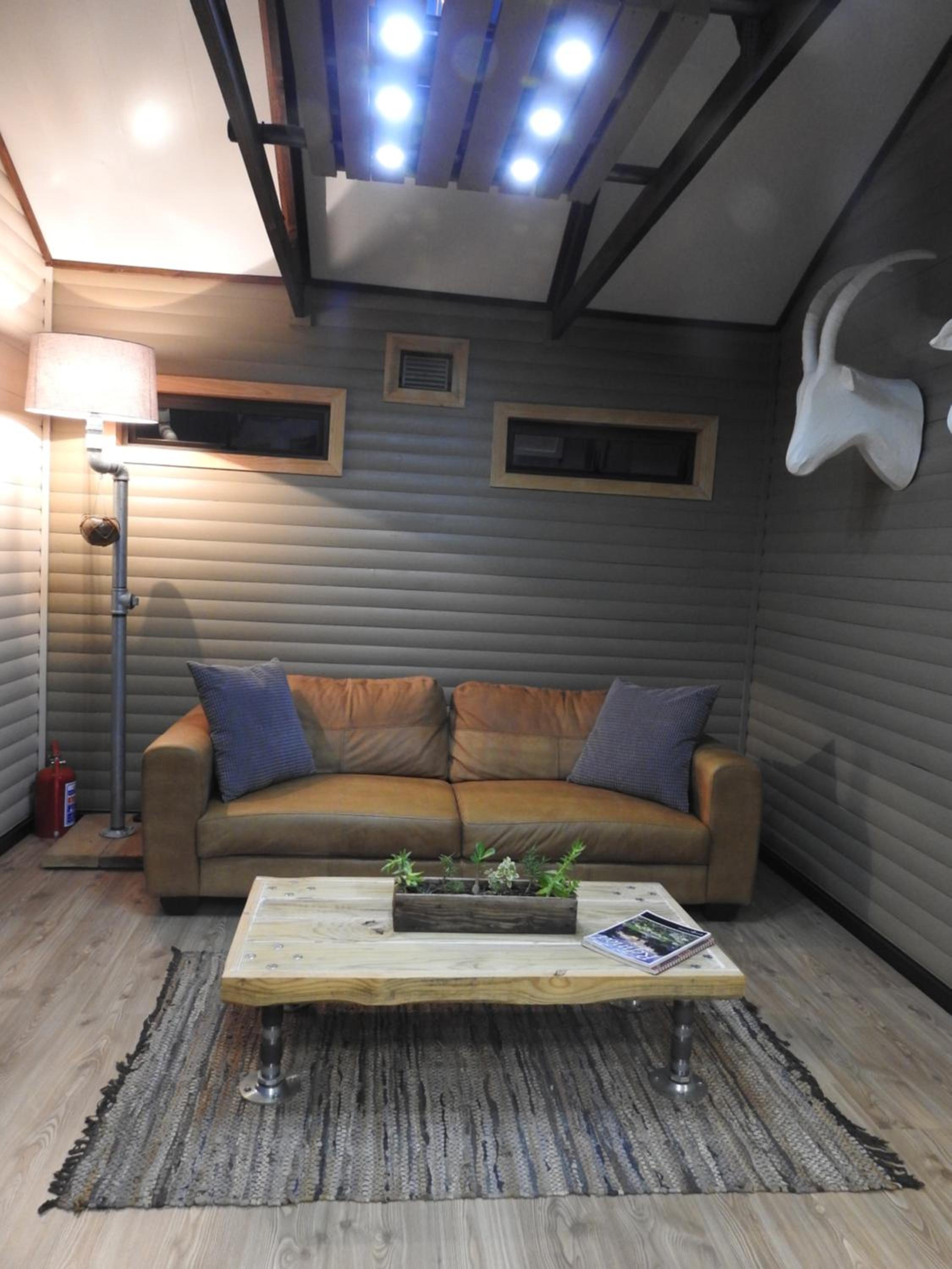 Two-Bedroom Cottage - Photo 10