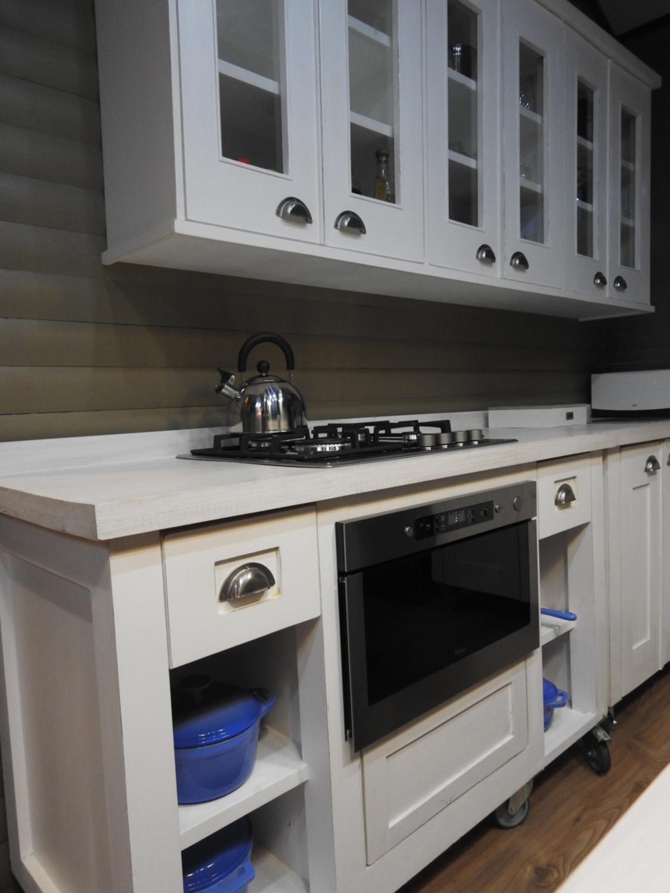 Two-Bedroom Cottage - Photo 11