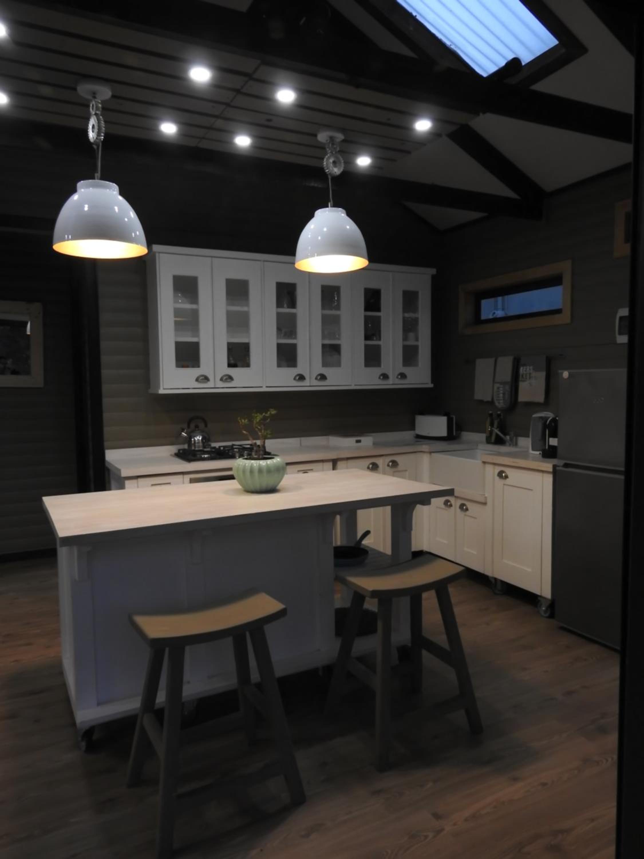 Two-Bedroom Cottage - Photo 19