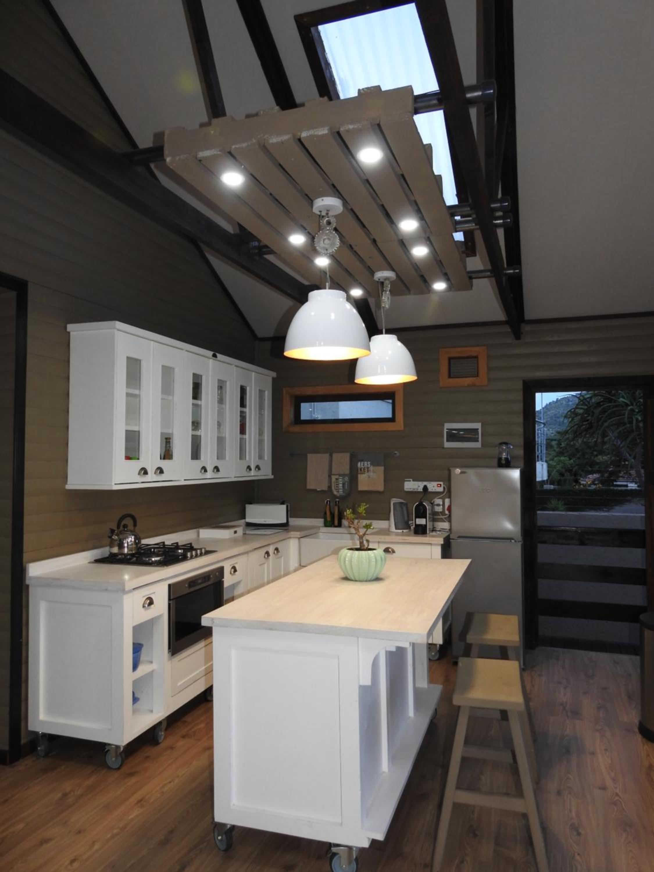 Two-Bedroom Cottage - Photo 22