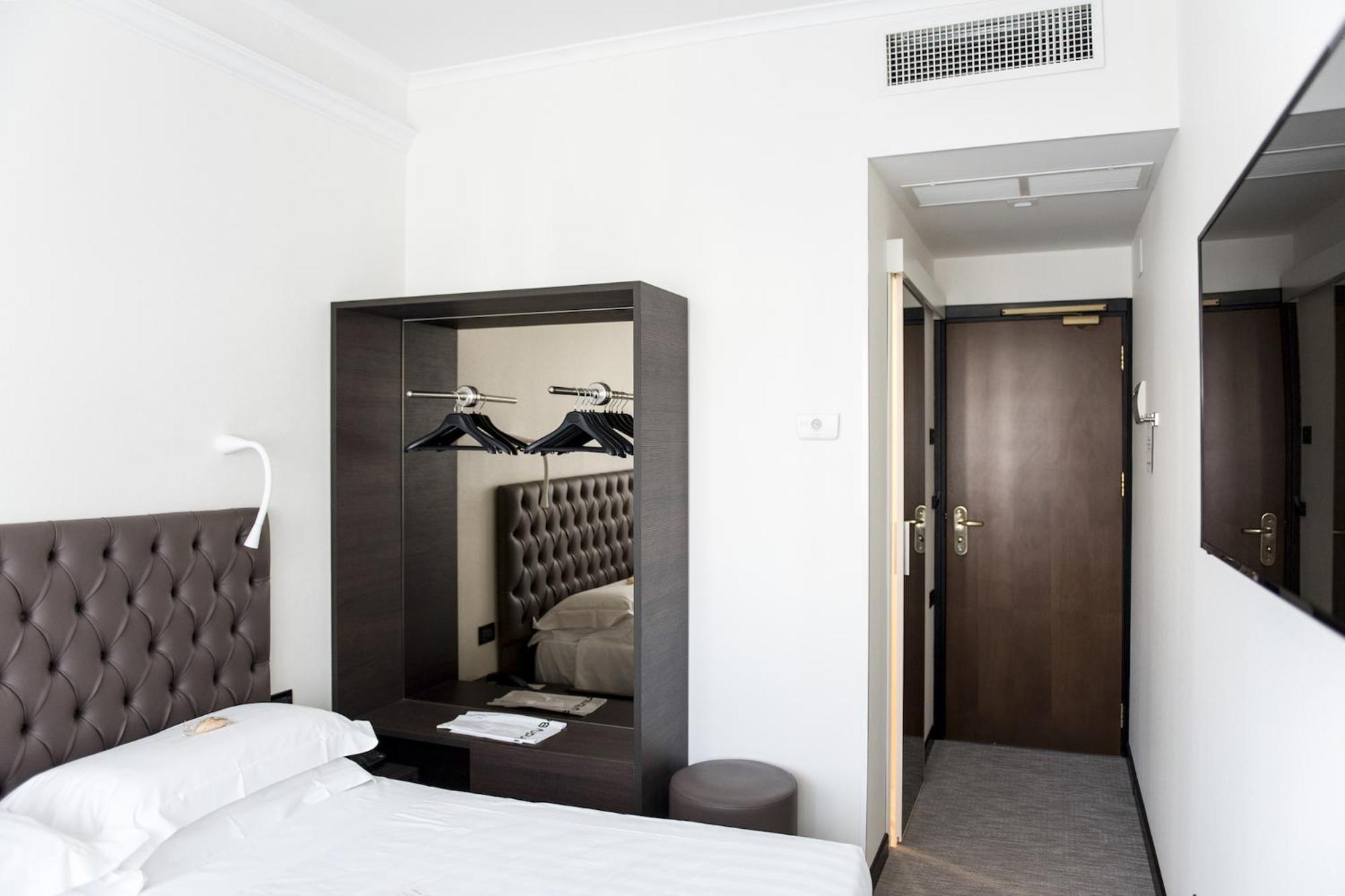 Single Room photo 2