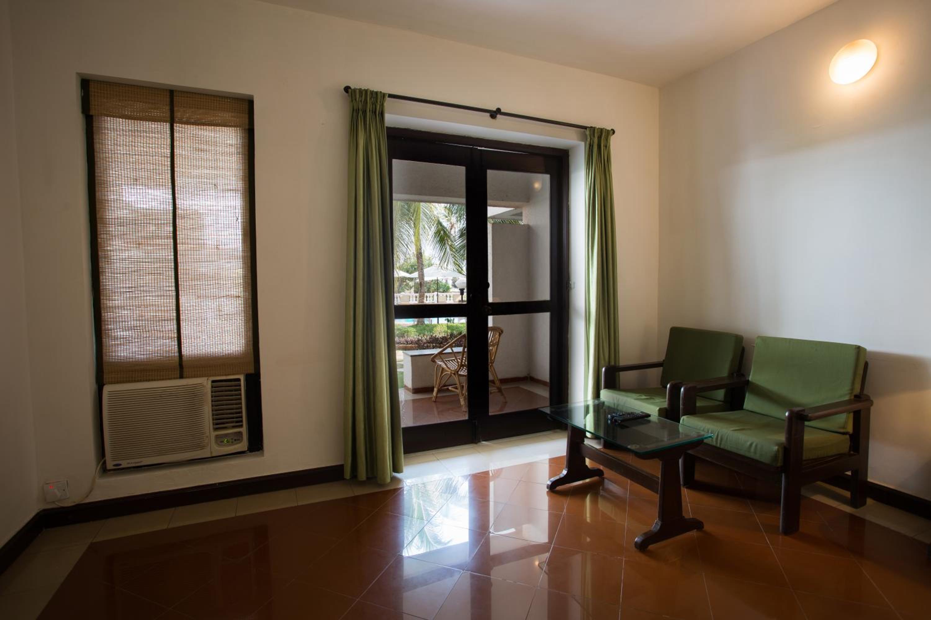 Suite - Photo 4