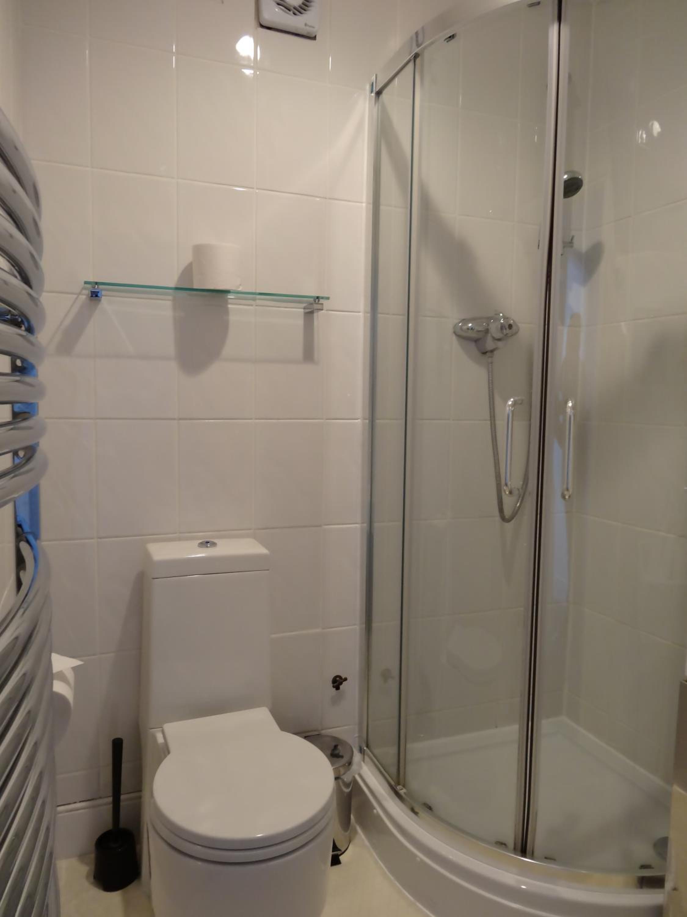 Small Double Room - Photo 3
