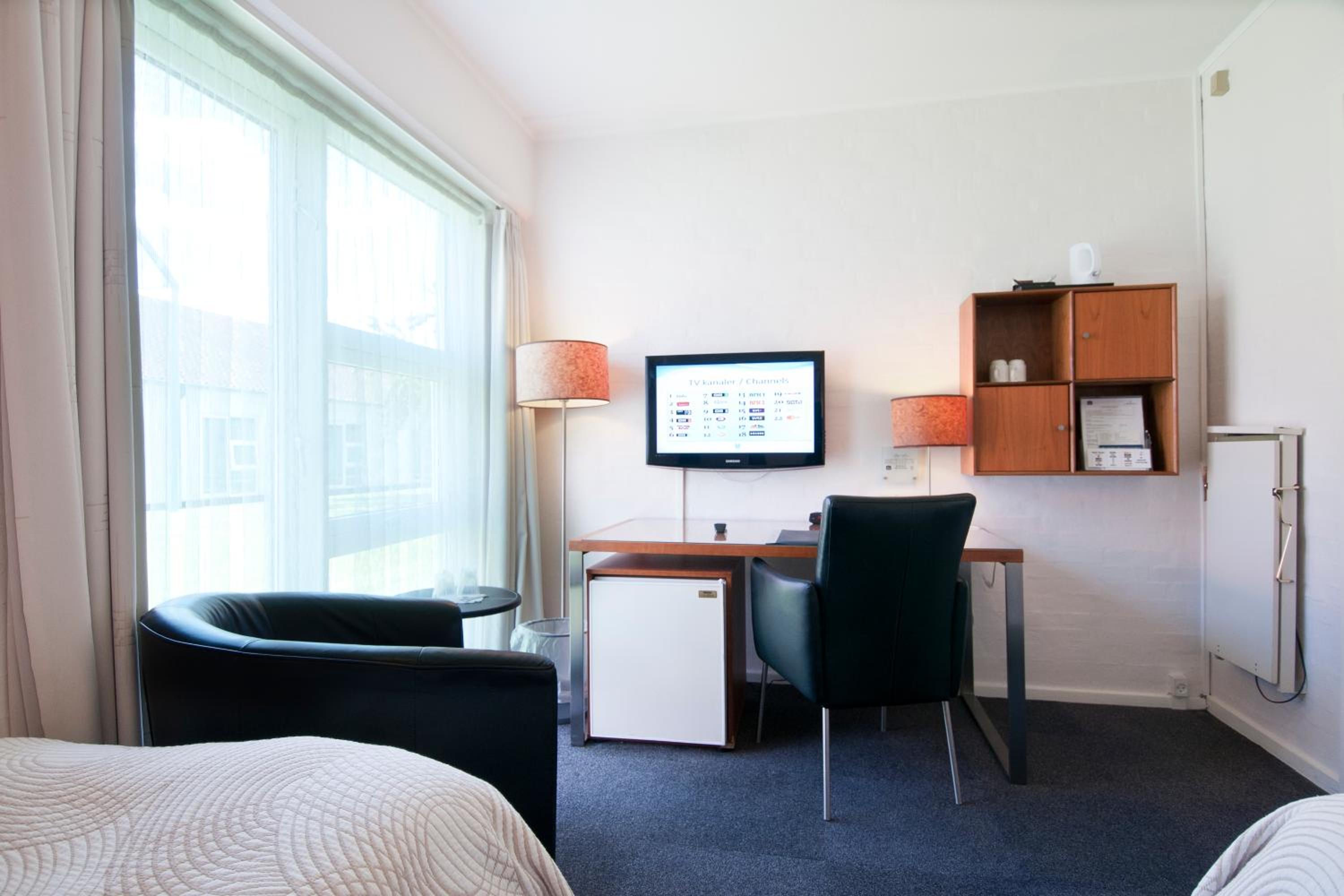 Twin Room - Photo 4