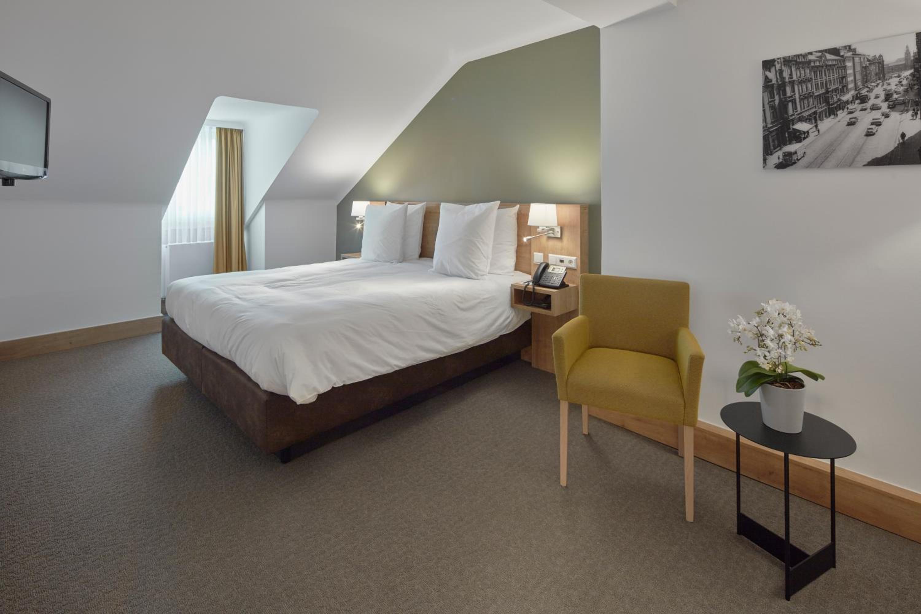 Superior King Room photo 2