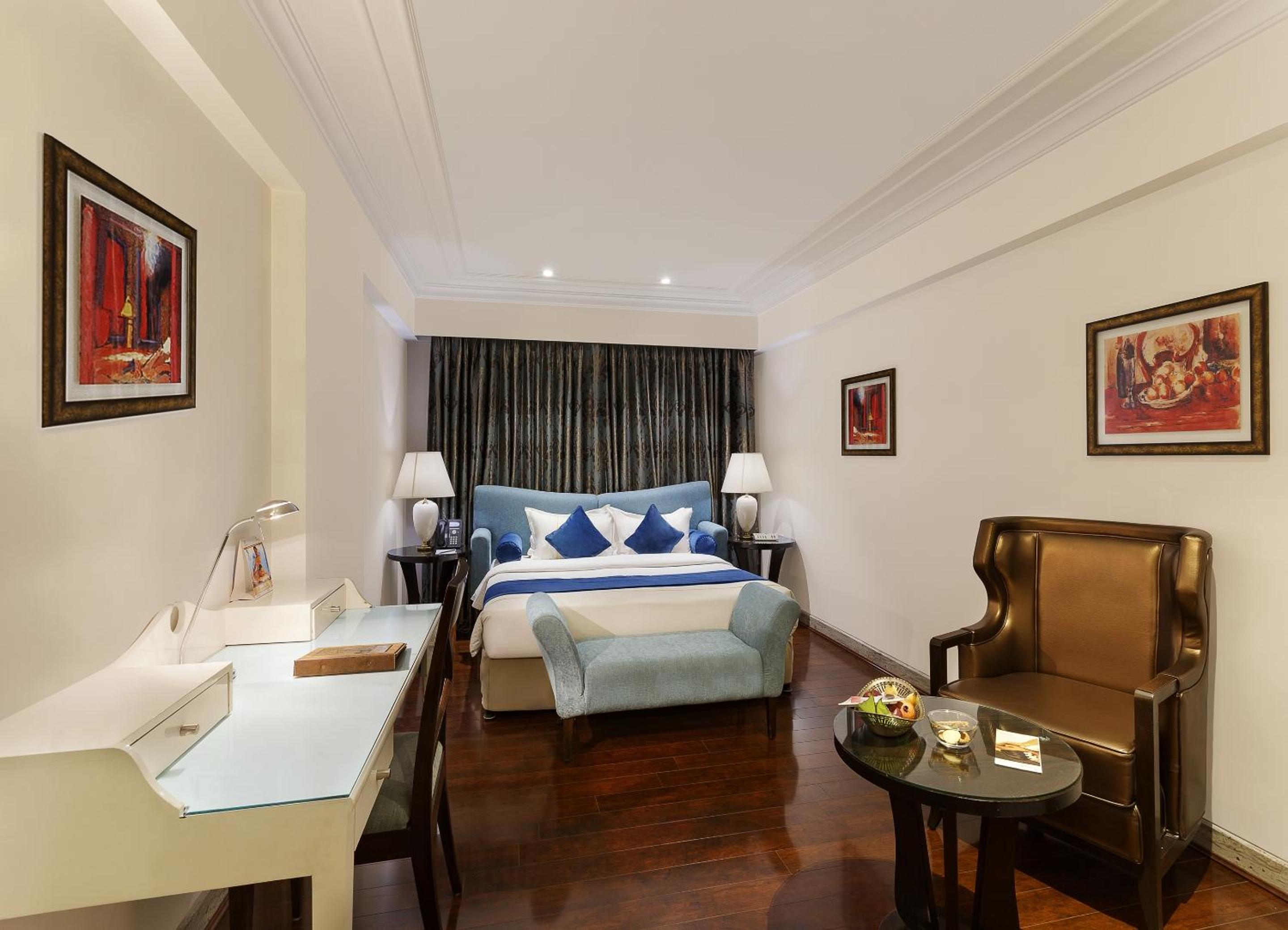 Executive Room - Photo 6