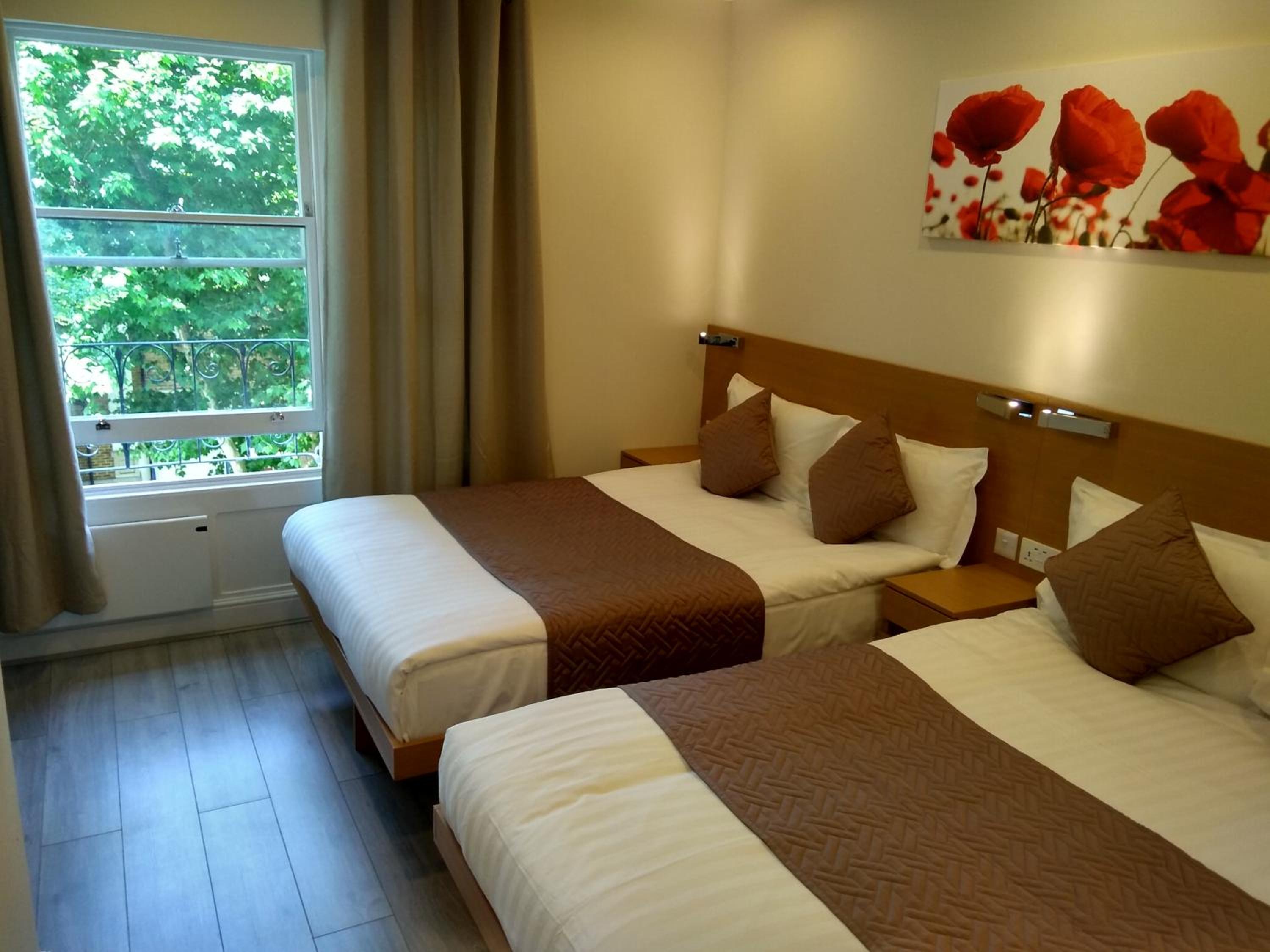 Family Room, 2 Double Beds  photo 1
