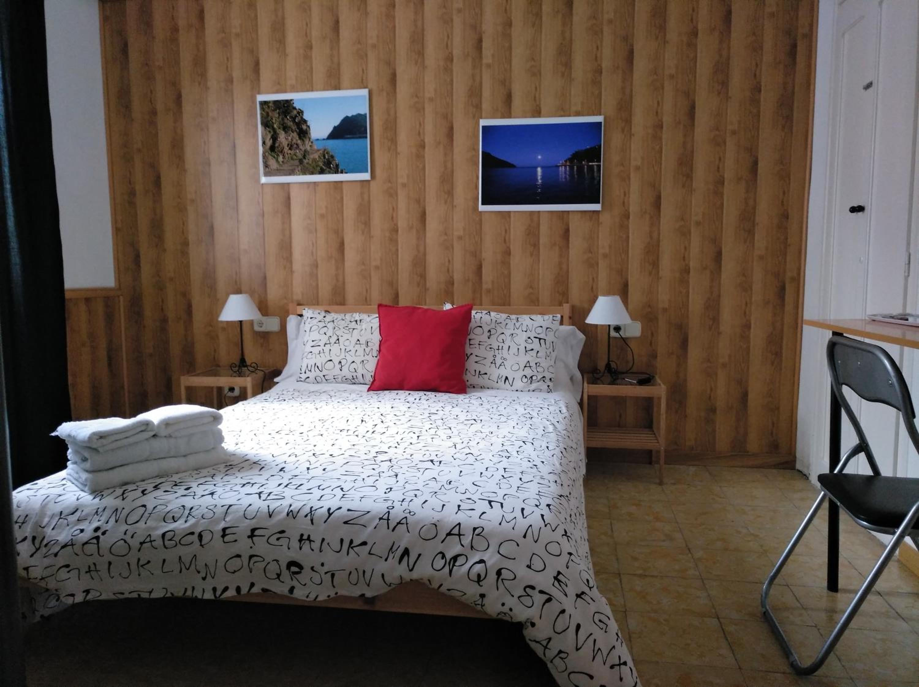Habitación familiar con baño compartido