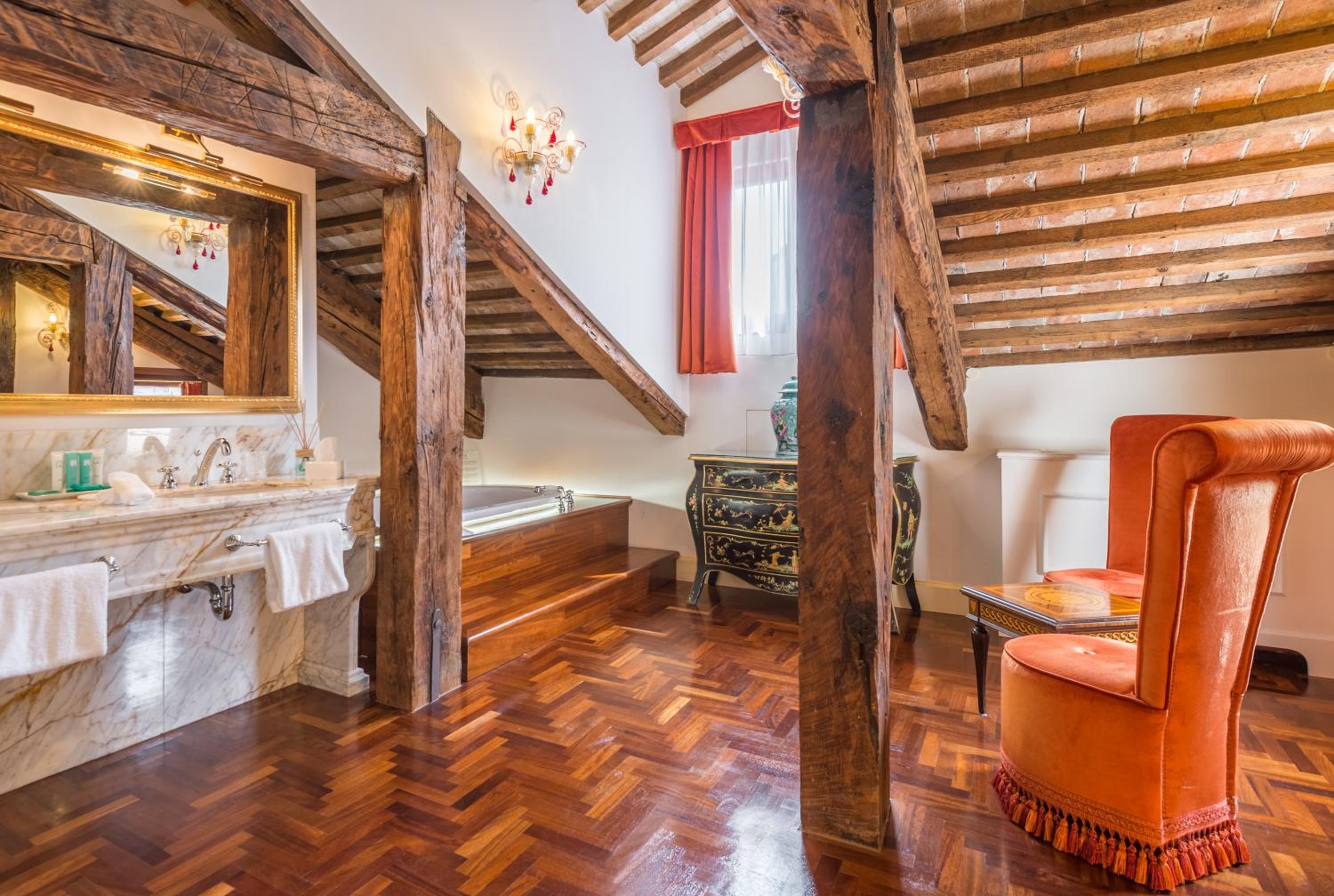 Junior Suite with Terrace