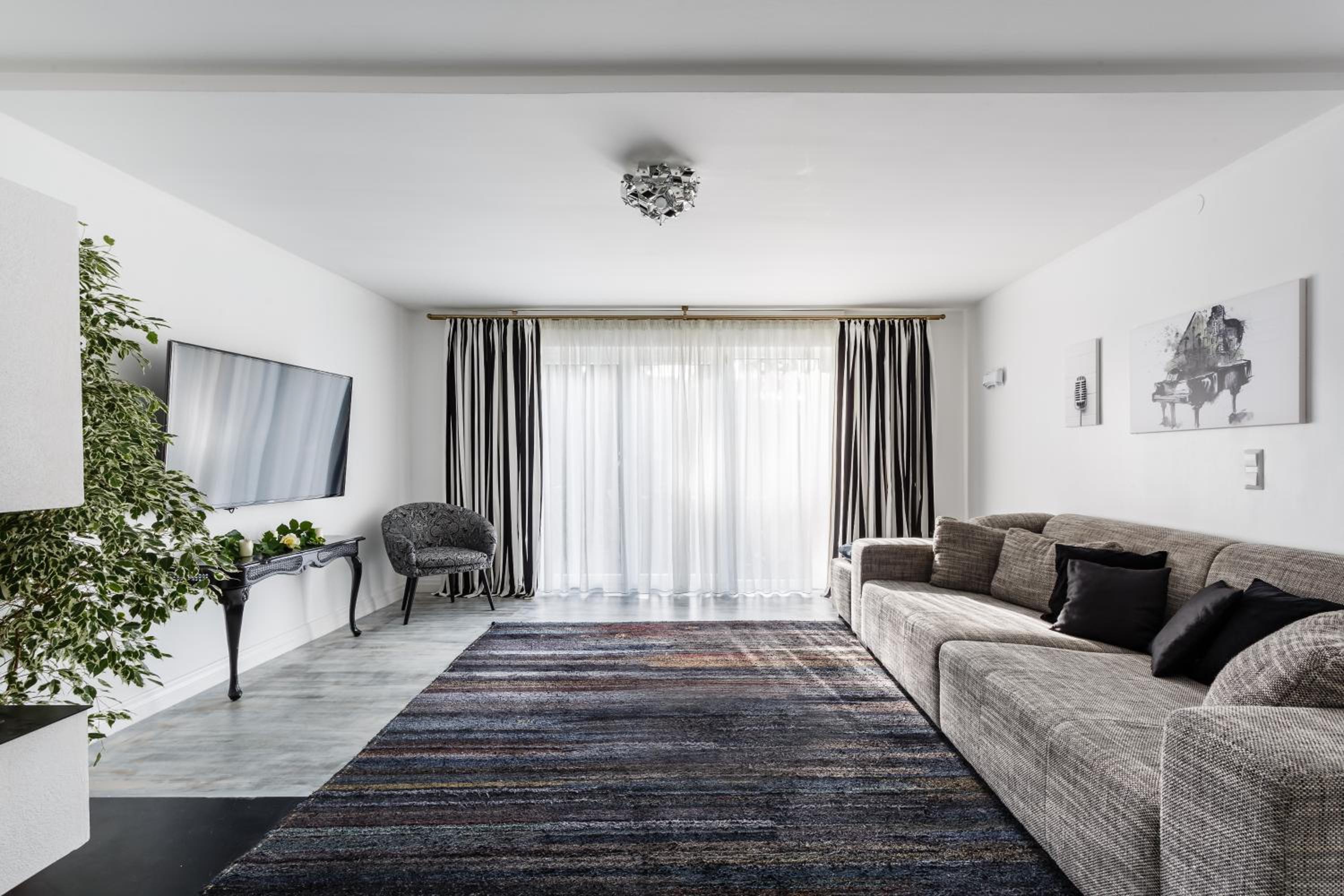 Two-Bedroom Apartment with Garden Terrace