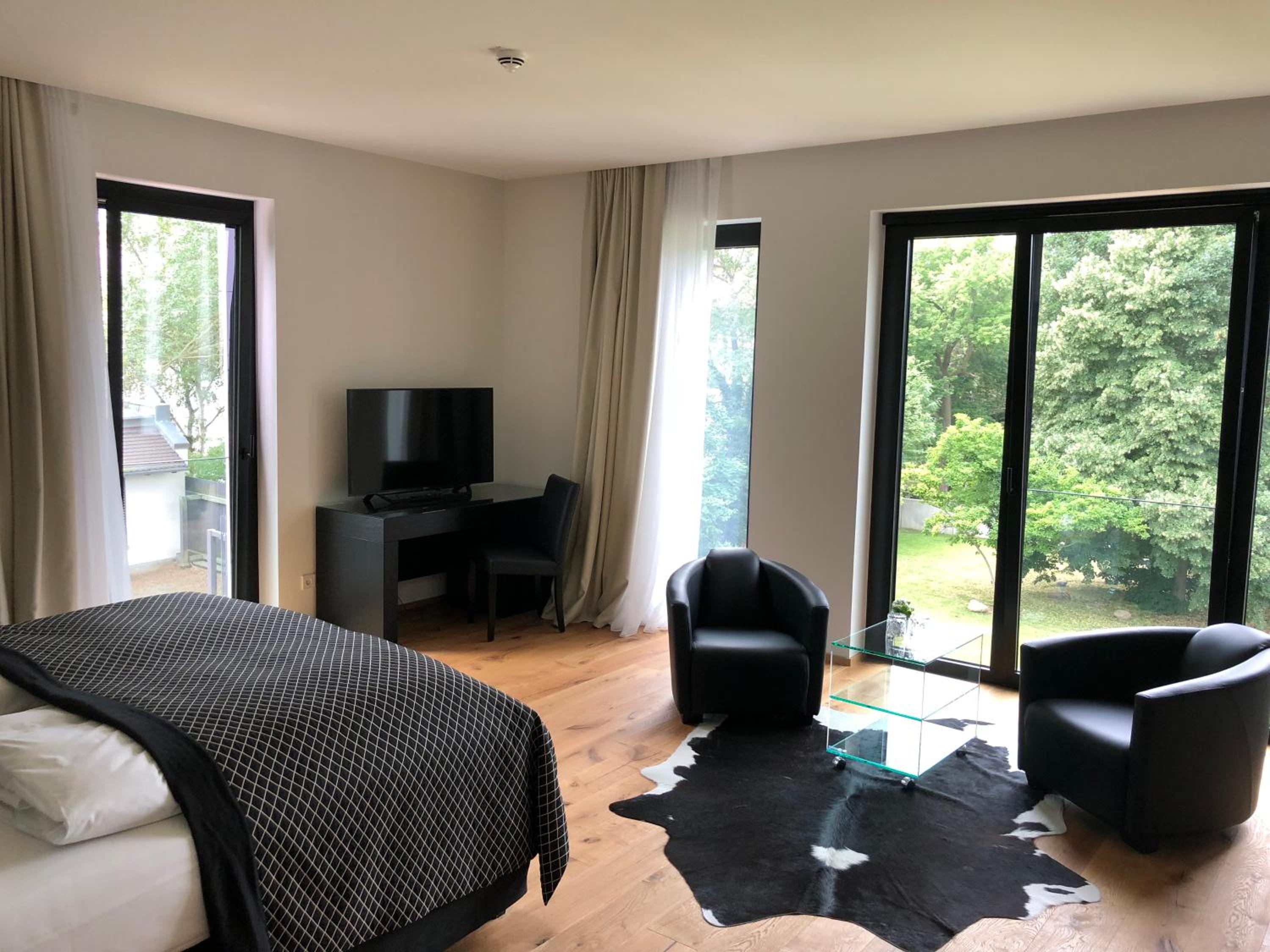  Deluxe Junior Suite with Garden View photo 3