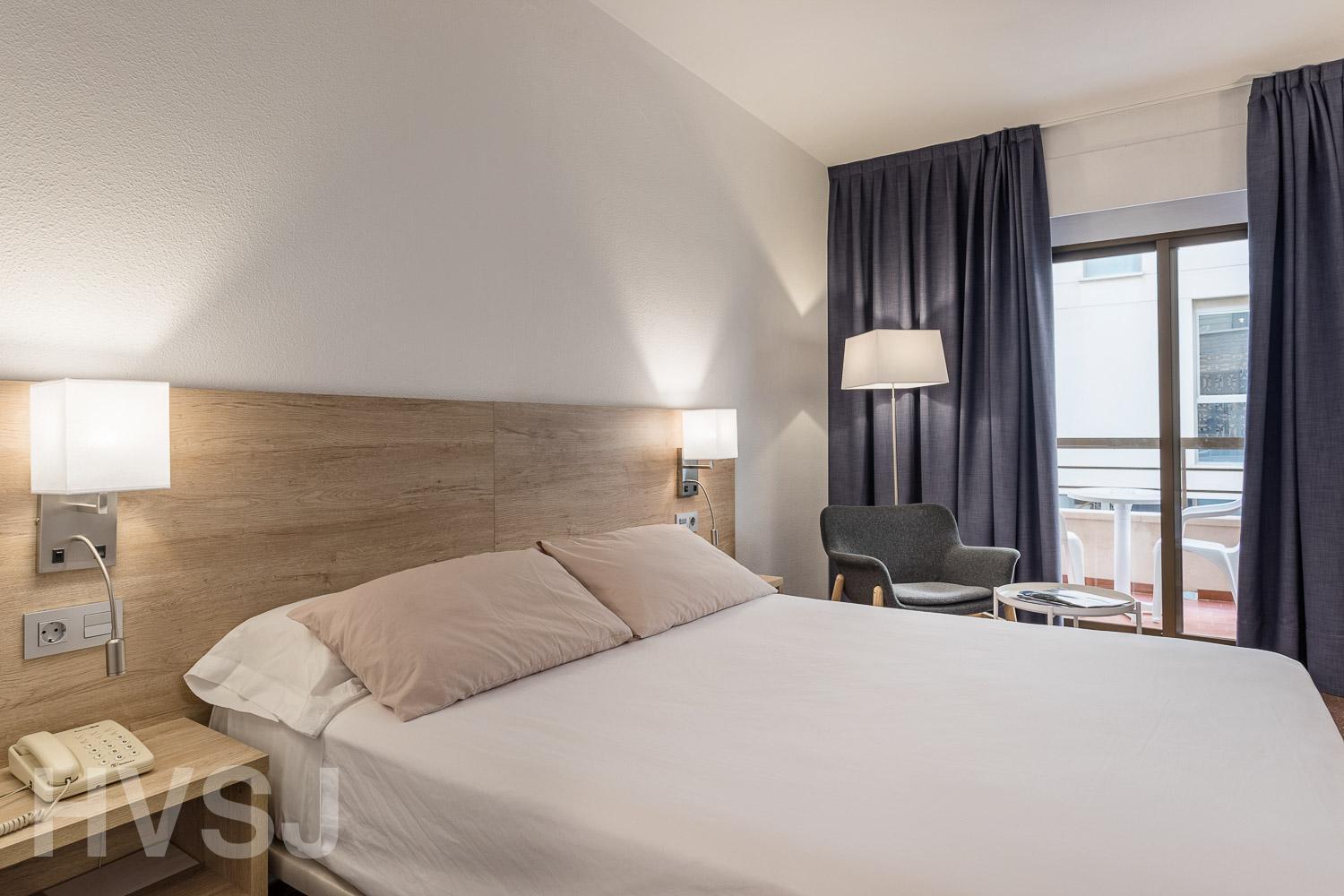 Double or Twin Room (1 Adult) - Photo 3