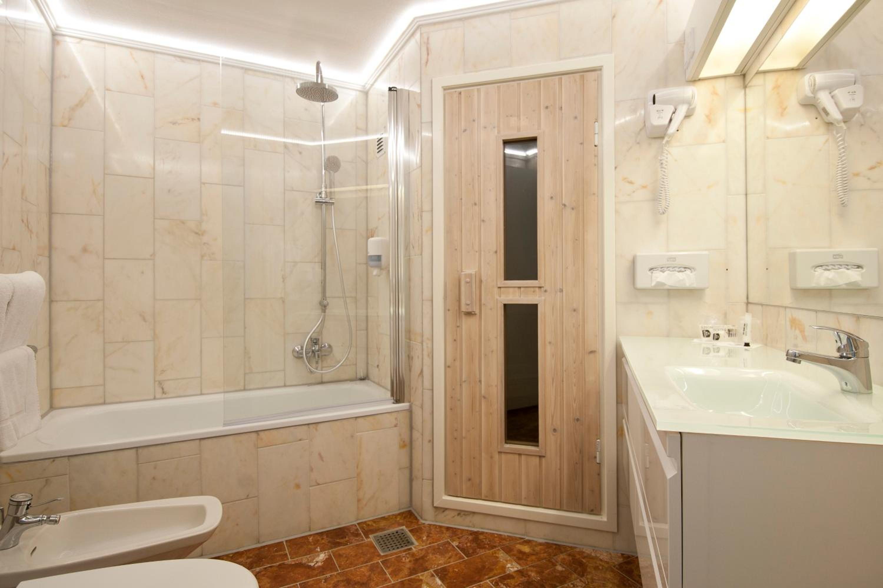 Superior Double Room - Photo 3