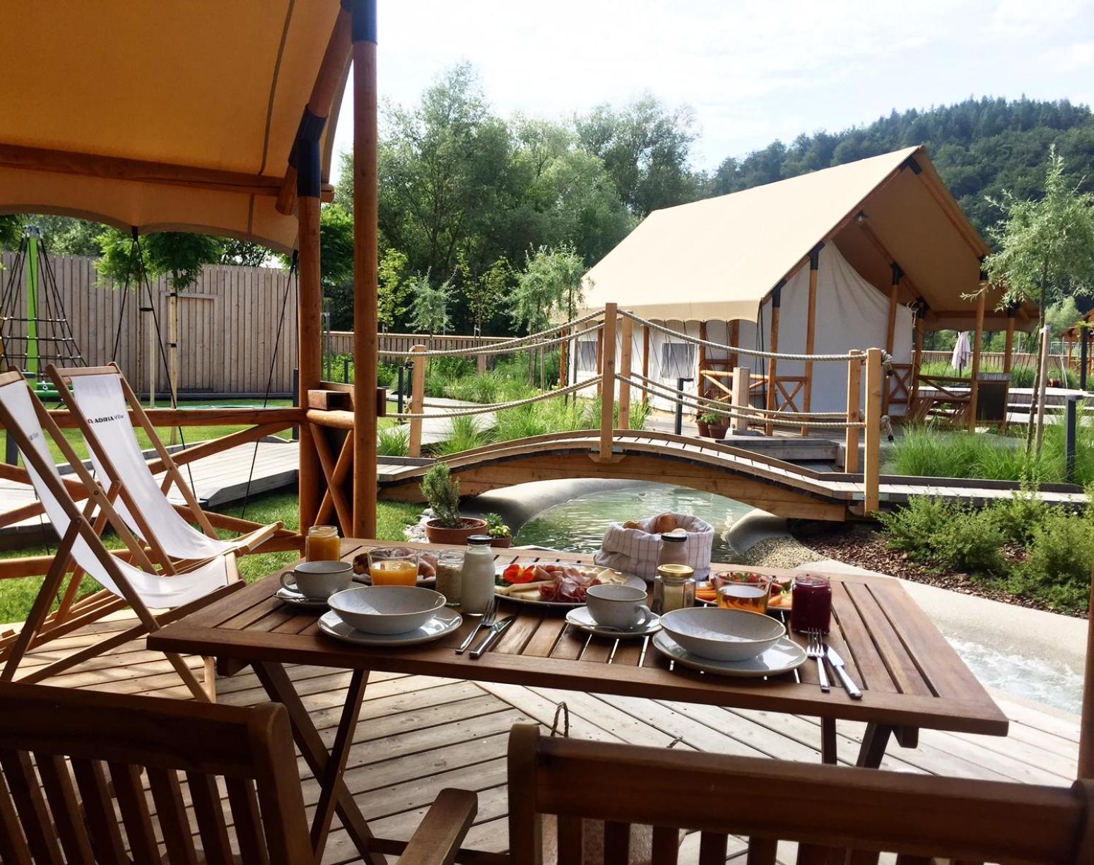 Tent with Pool - Photo 6