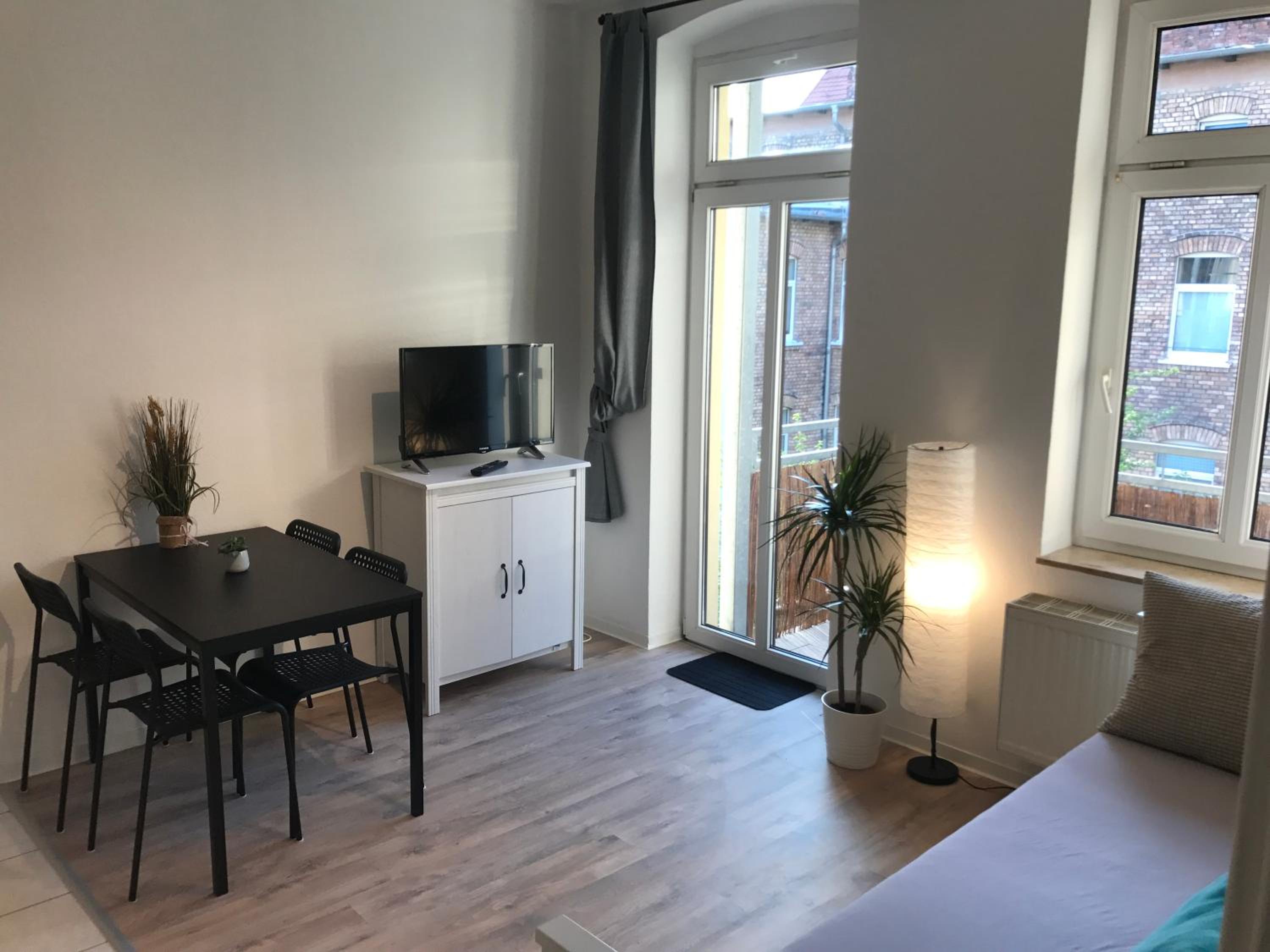 One-Bedroom Apartment with Balcony photo 2