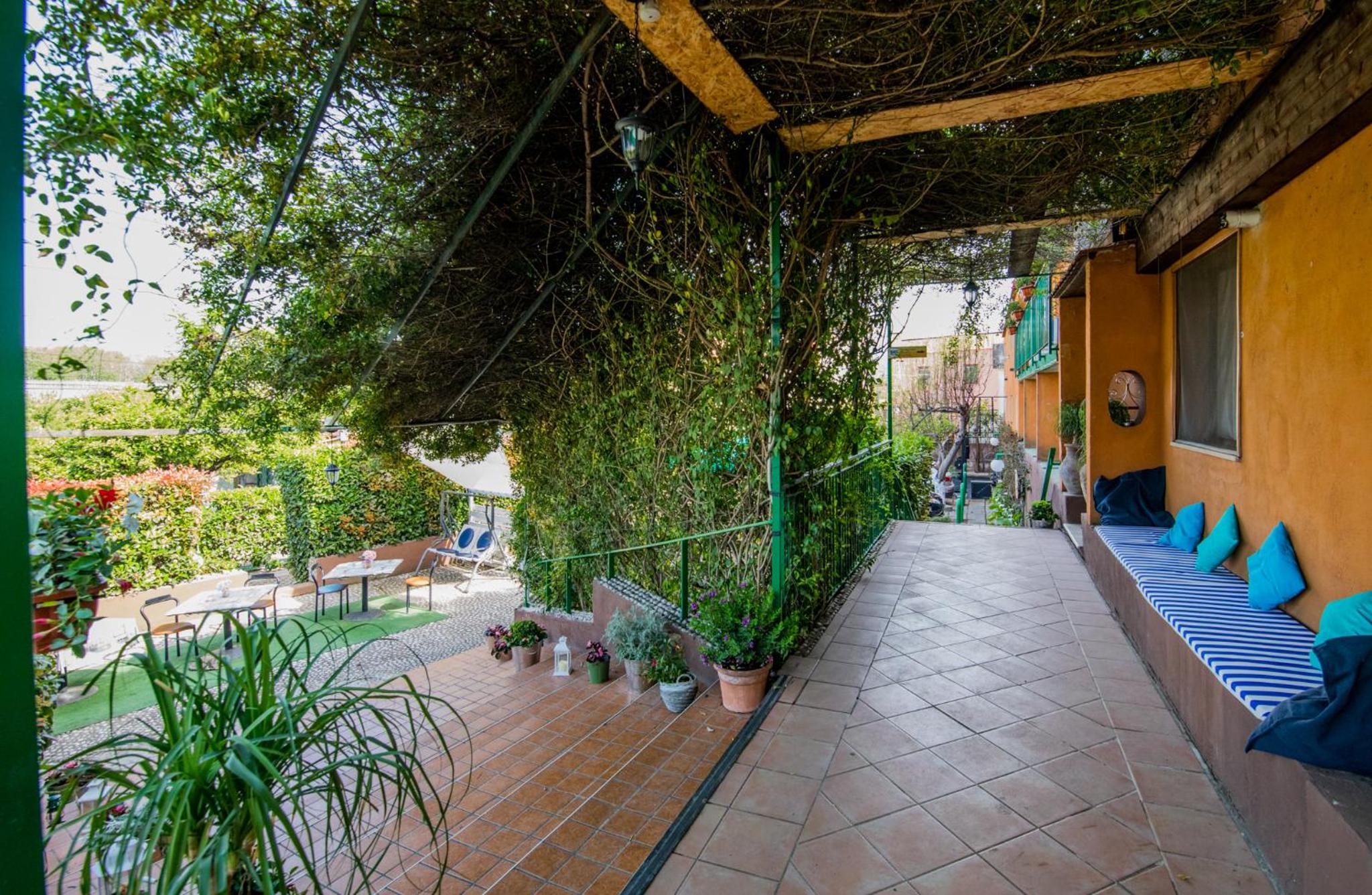 Comfort Triple Room with Balcony - Photo 6