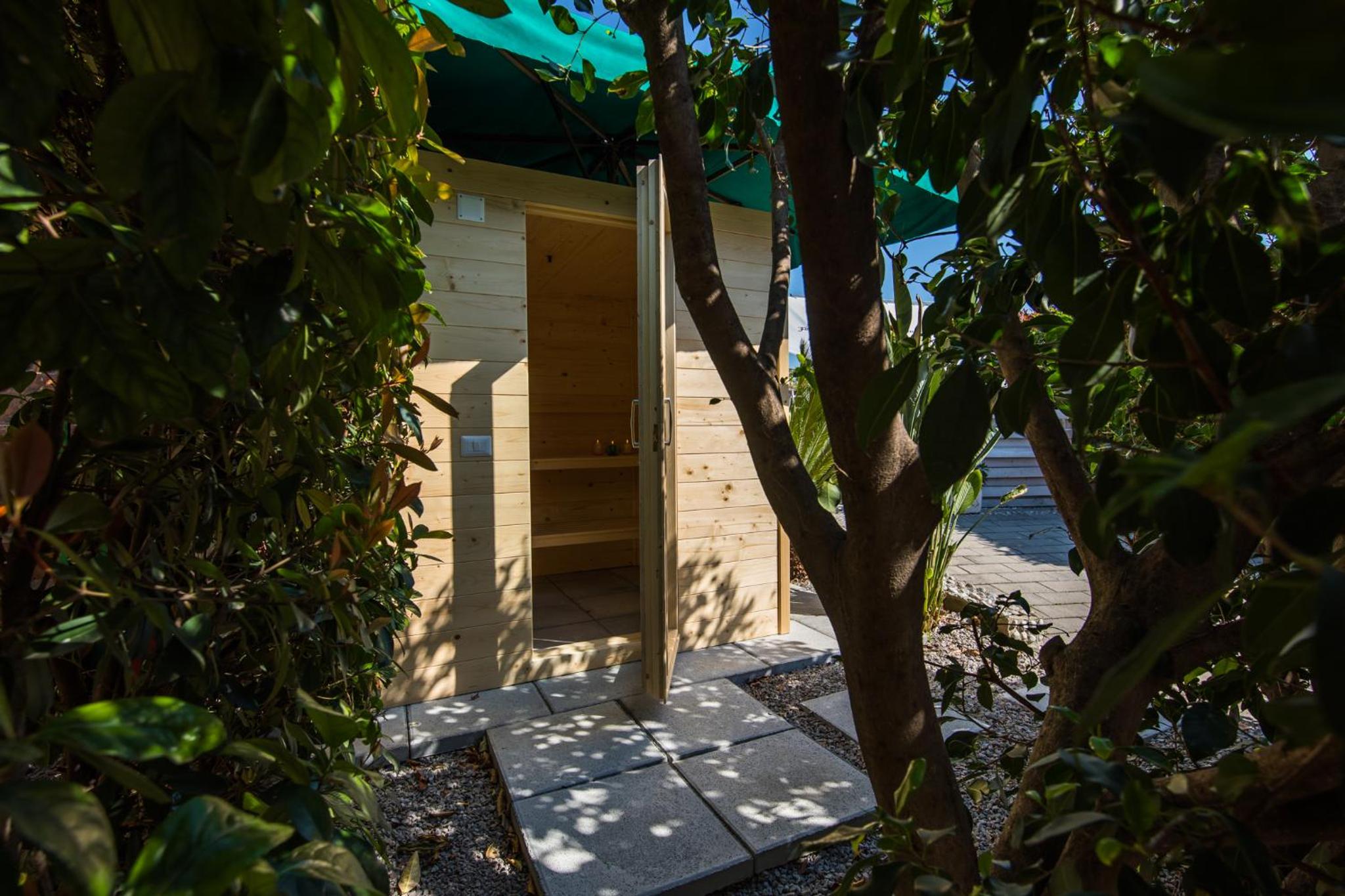 Comfort Triple Room with Balcony - Photo 10