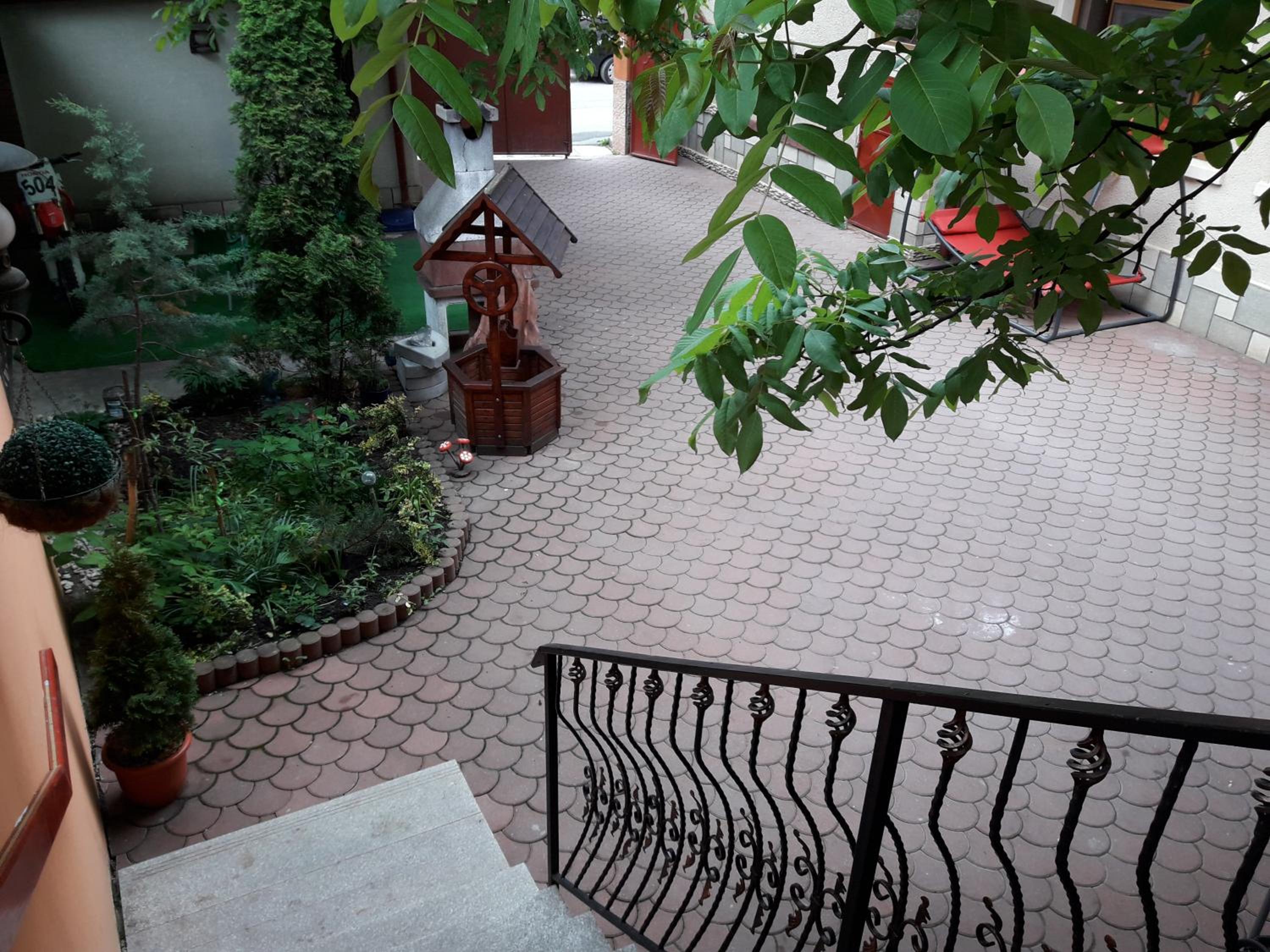 Double Room with Balcony - Photo 14