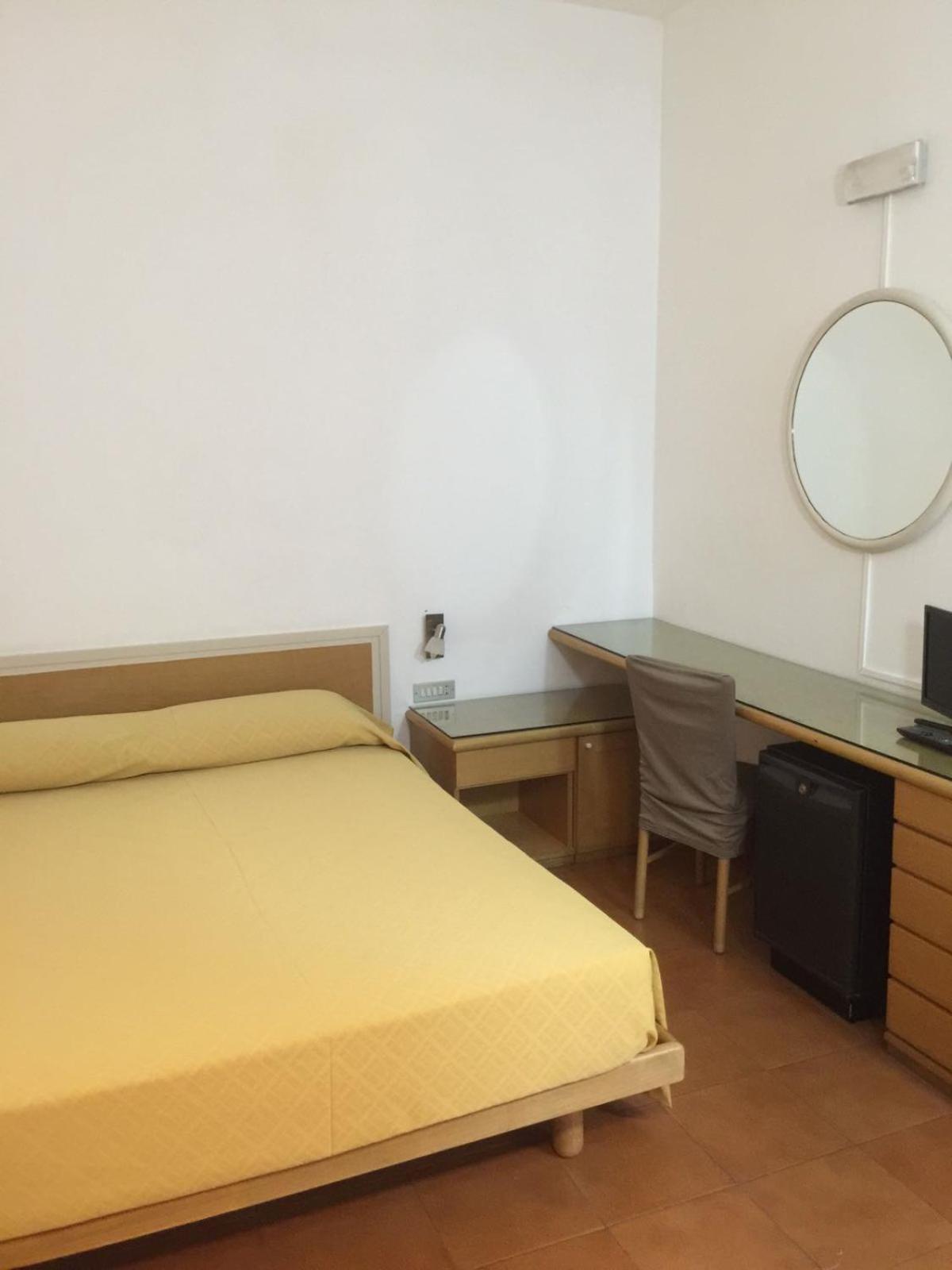 Double Room - Photo 6