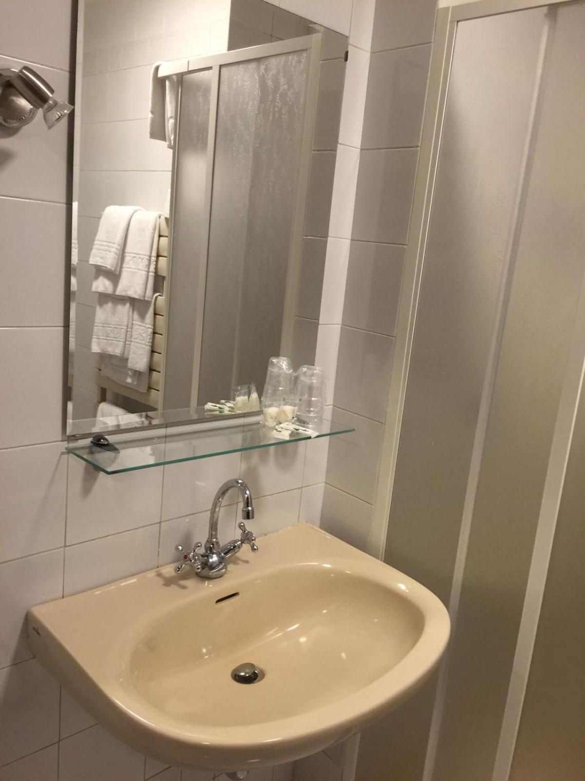 Triple Room - Photo 2