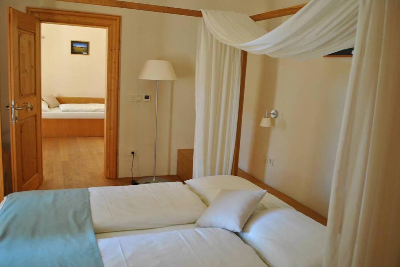 Double Room with Extra Bed - Photo 4
