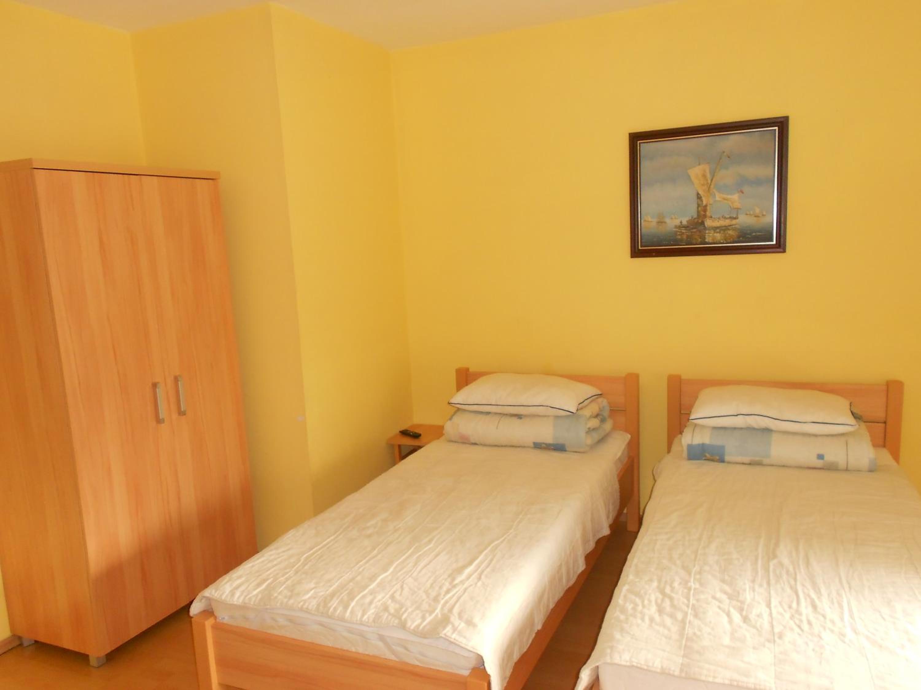 Double Room with Private Bathroom - Photo 1