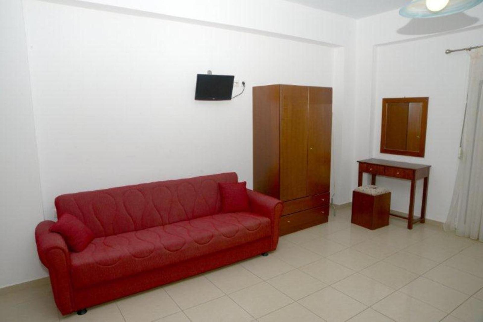 One-Bedroom Apartment (2 Adults + 2 Children) photo 1