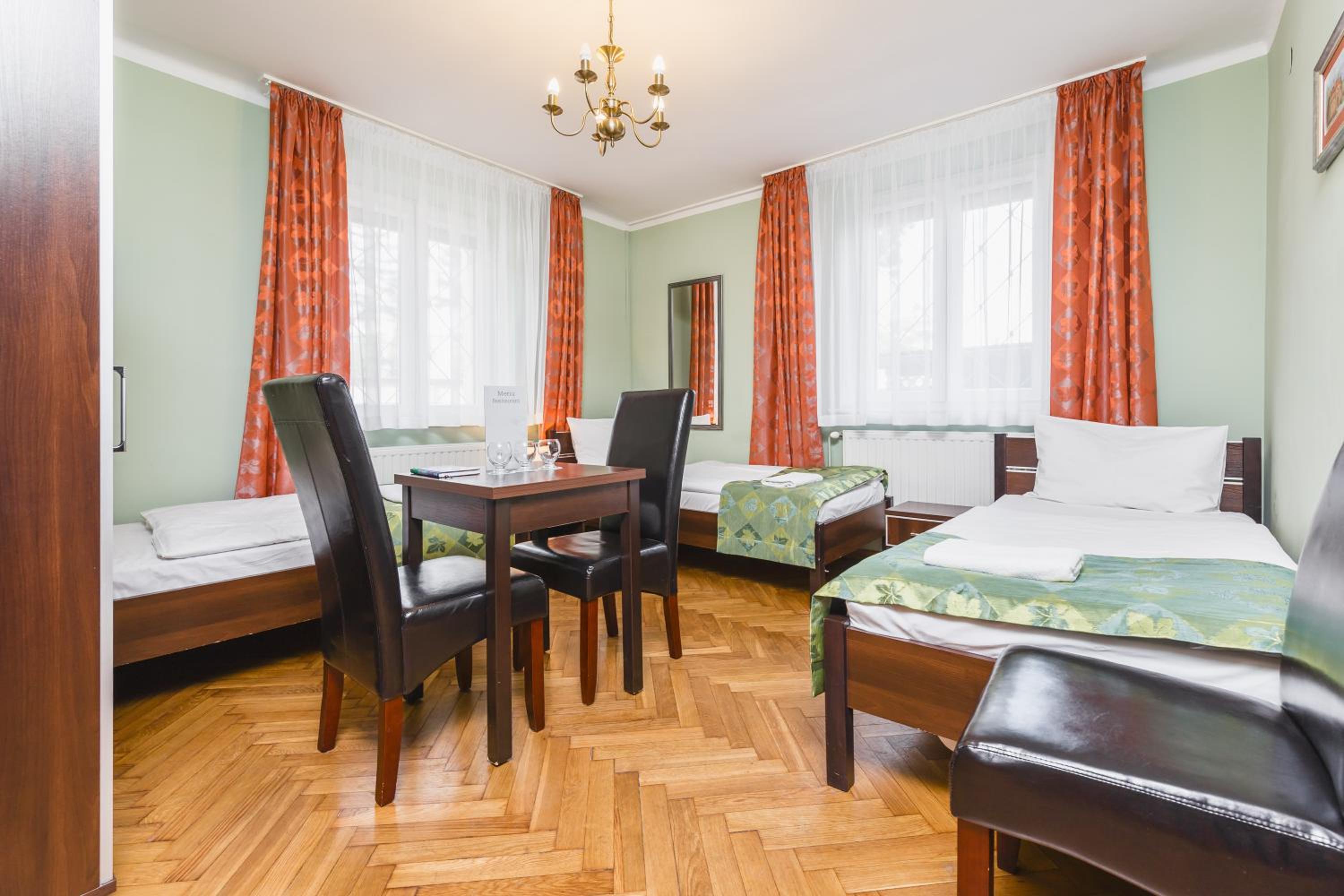 Basic Triple Room - Photo 1