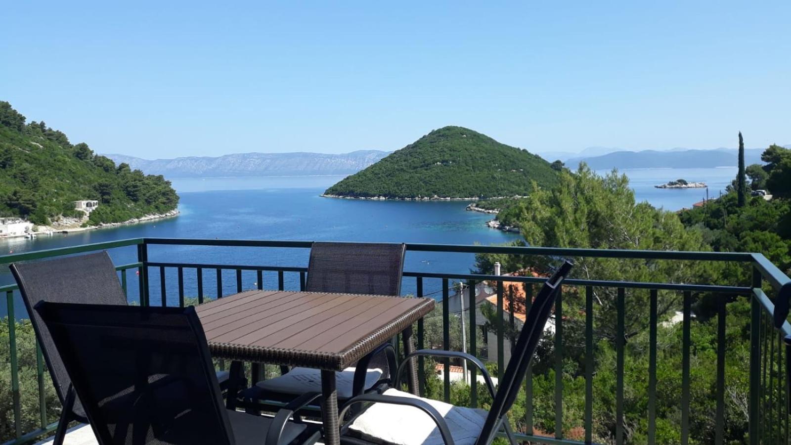 Two-Bedroom Apartment with Balcony and Sea View - Photo 25