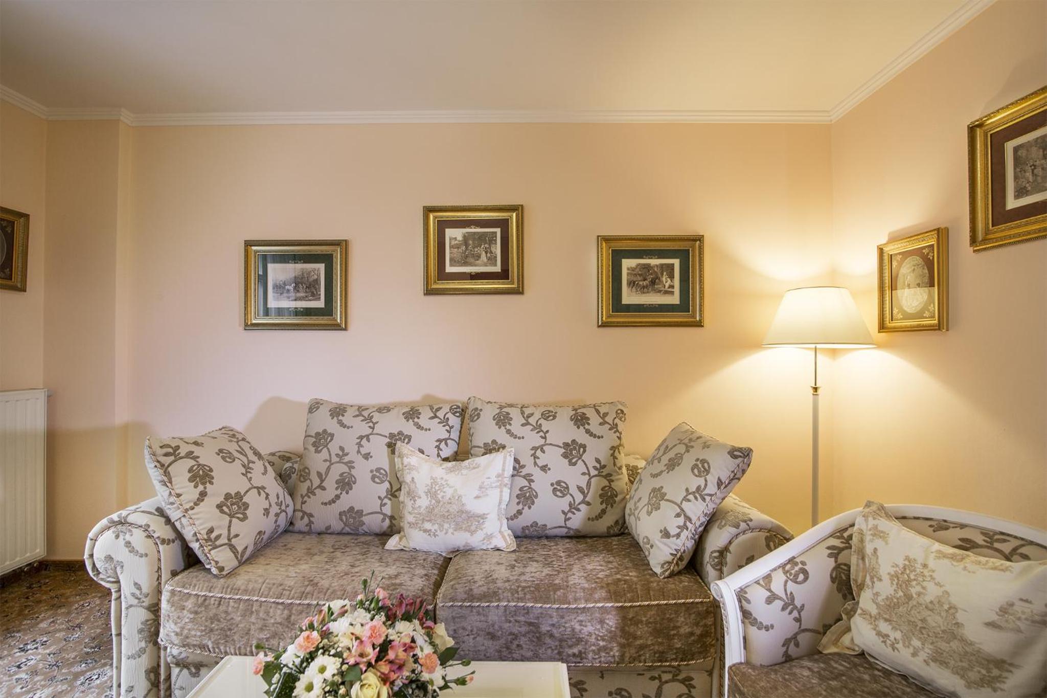 Suite - Photo 8