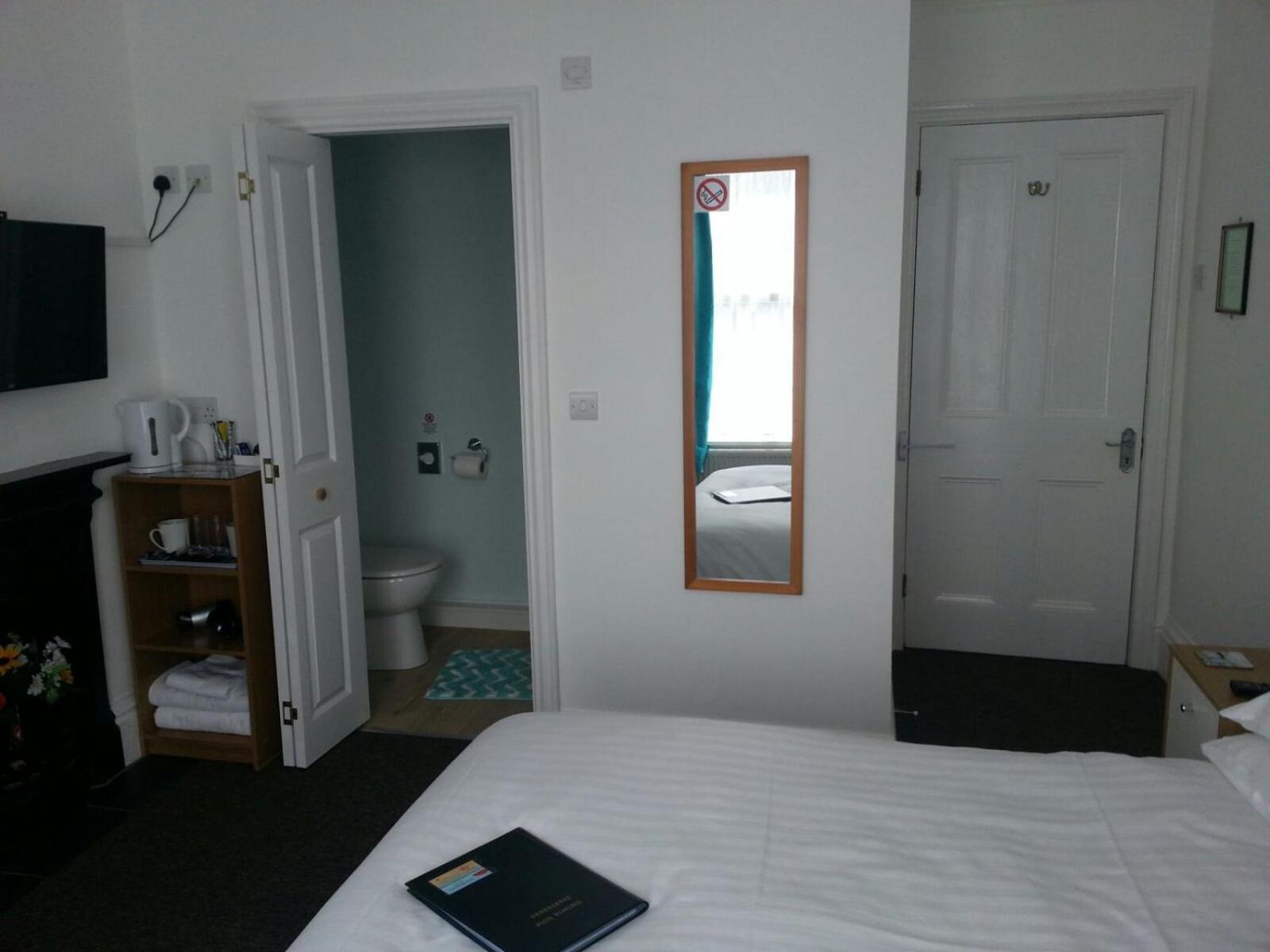 Double Room - Photo 1