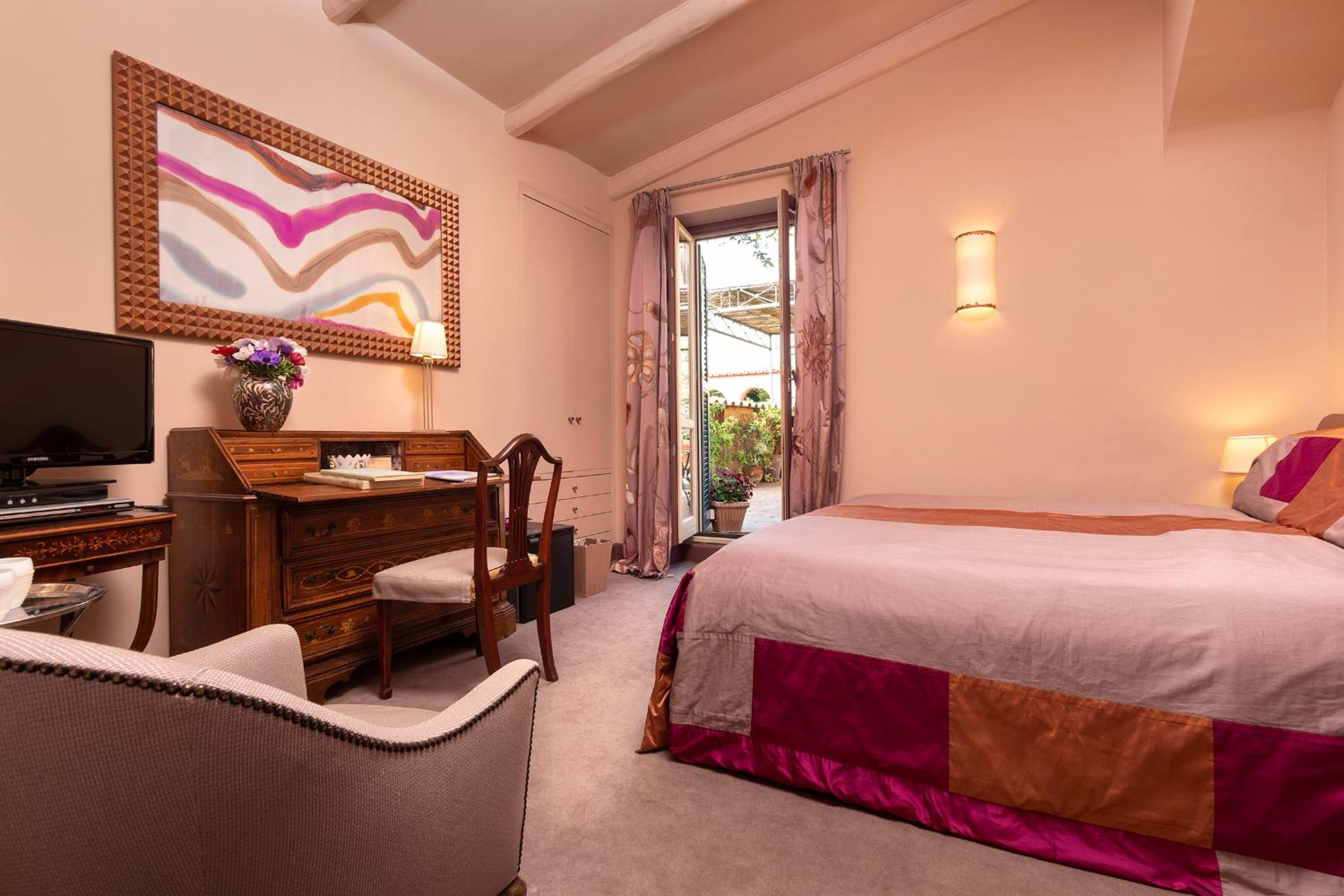Deluxe Double or Twin Room with Terrace photo 3