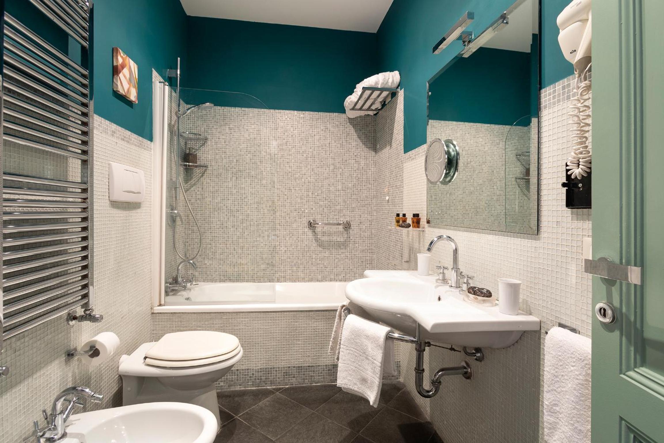 Double or Twin Room photo 2