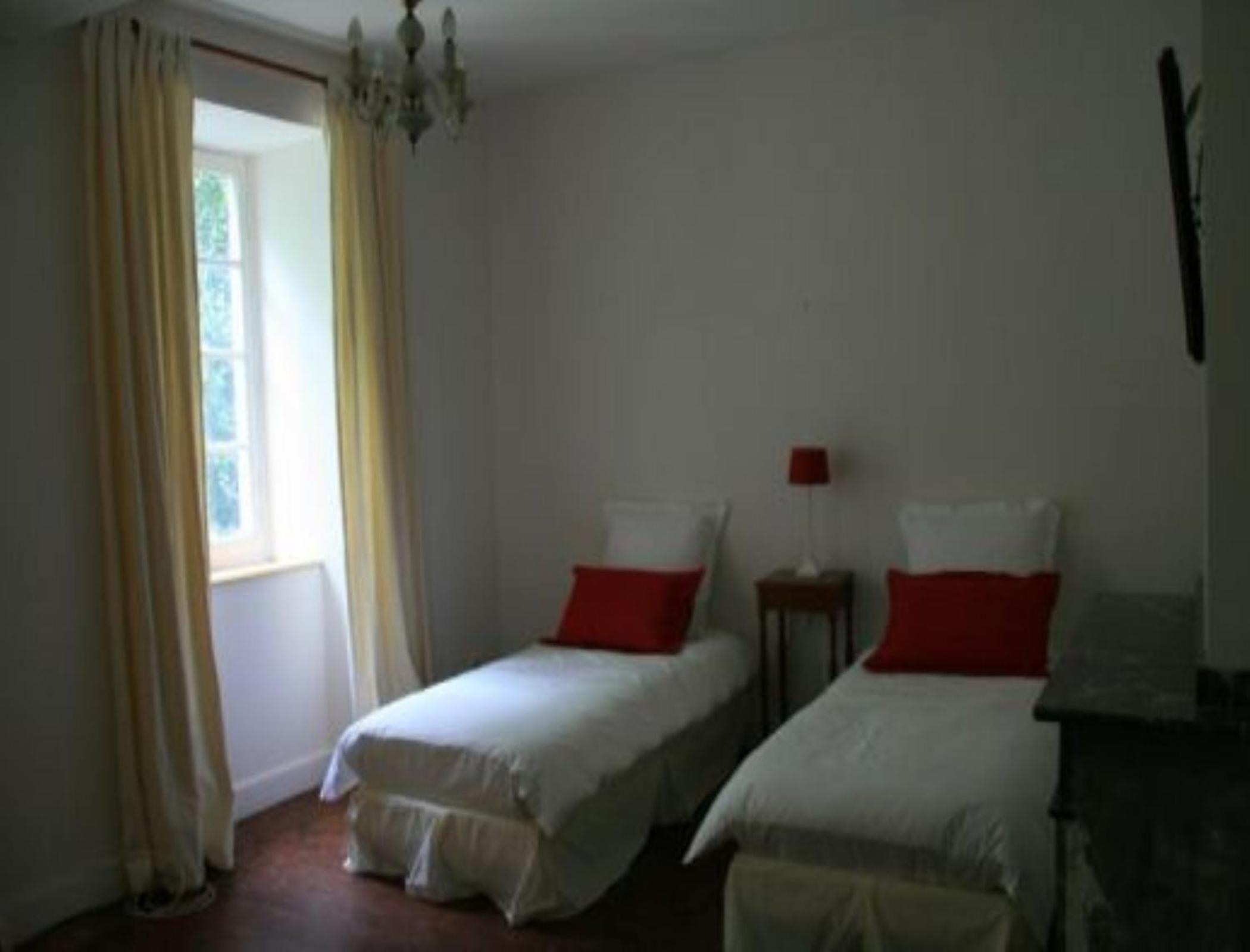Red Double Room photo 2